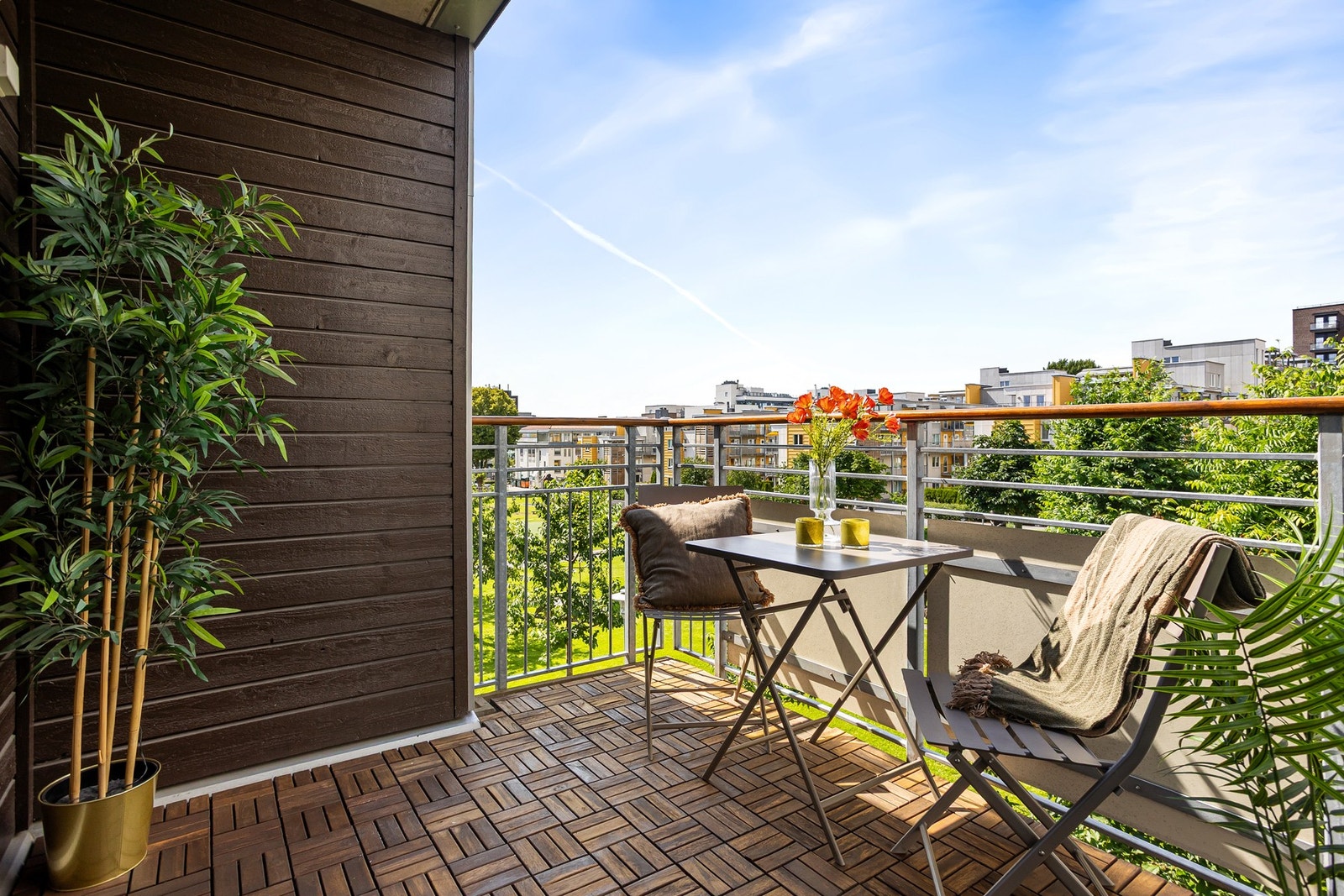 Her får du gleden av en lekker 2-roms leilighet i beliggende i 3.etasje med en solrik balkong. Galleribilde