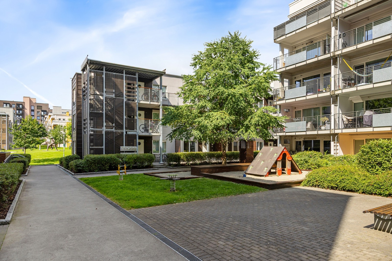 Ved inngang til leiligheten er det et koselig atrium som gir en lukket og rolig følelse. Galleribilde