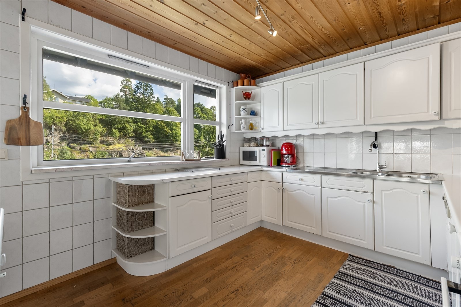 Kjøkken i hovedetasje Galleribilde