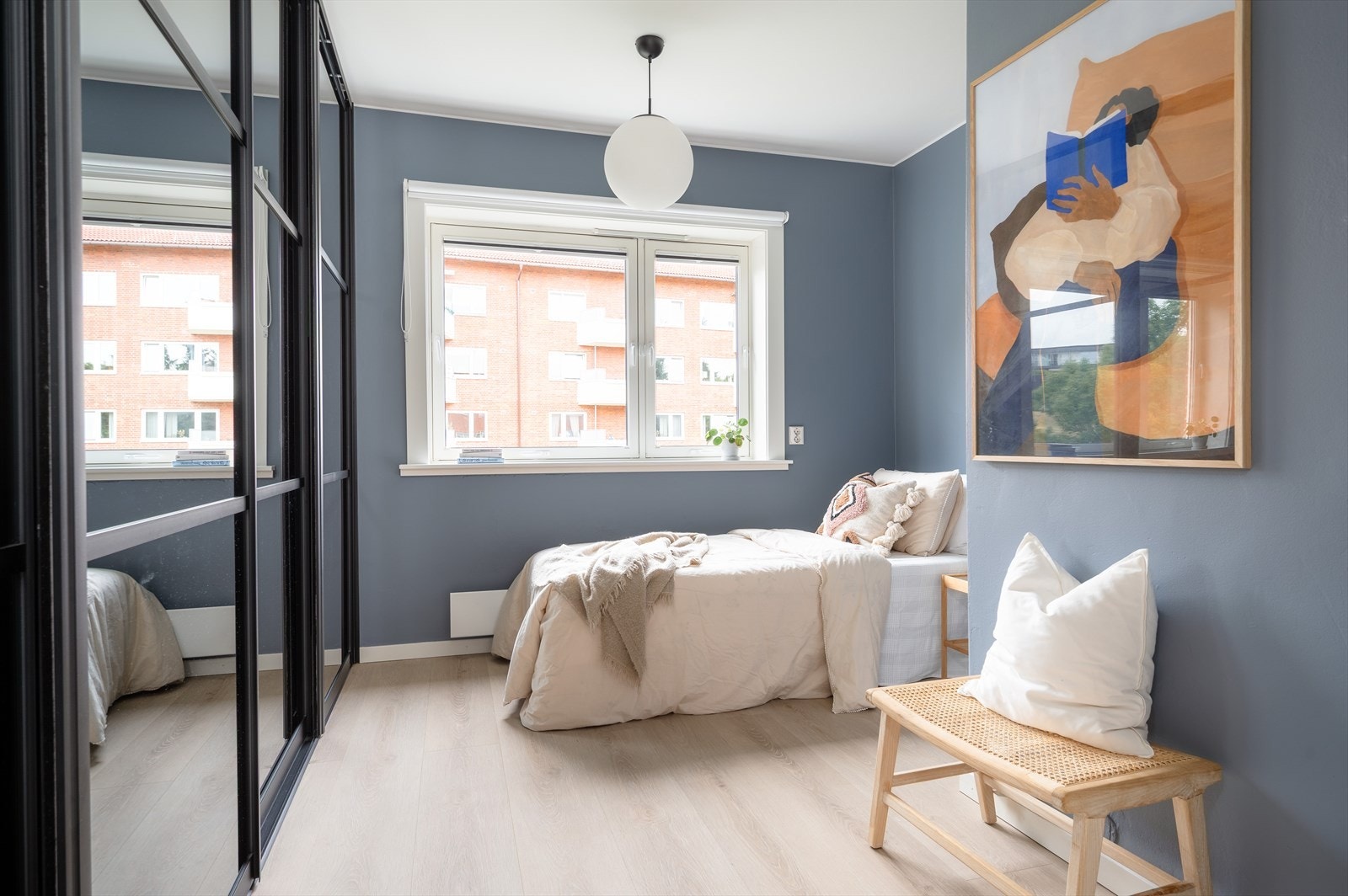 Soverom 2 kan benyttes som barnerom, gjesterom eller kontor, alt etter ønske. Galleribilde