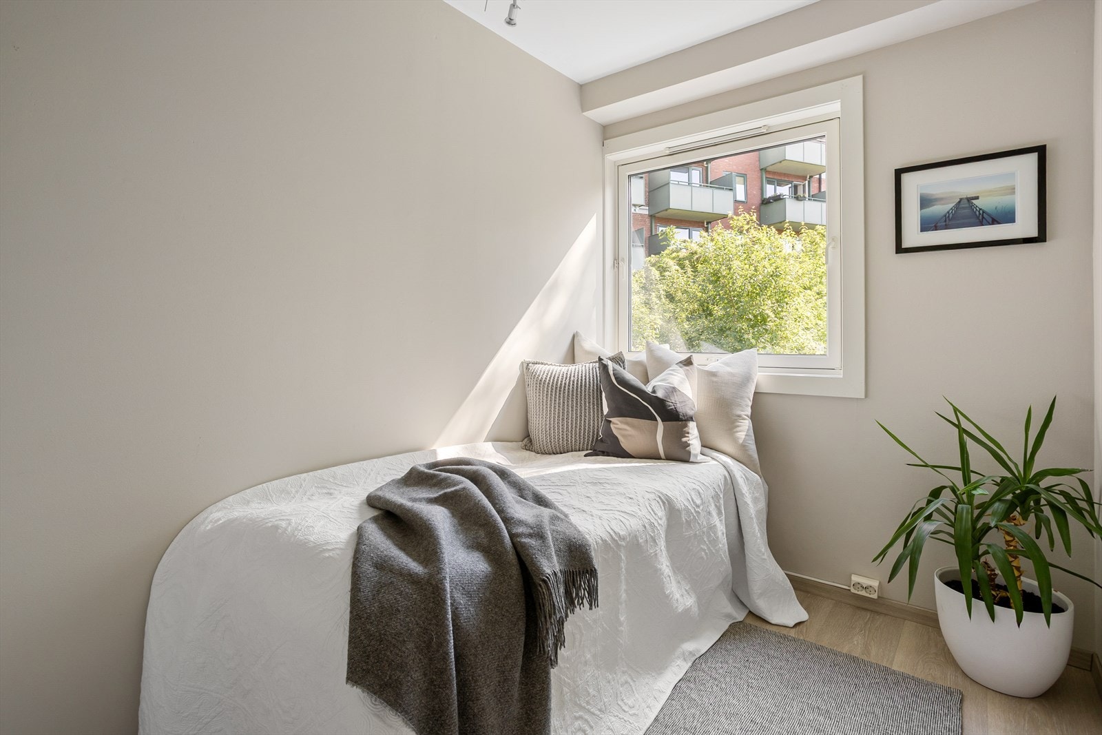 Soverom 2 har også plass til seng og garderobeskap. Galleribilde