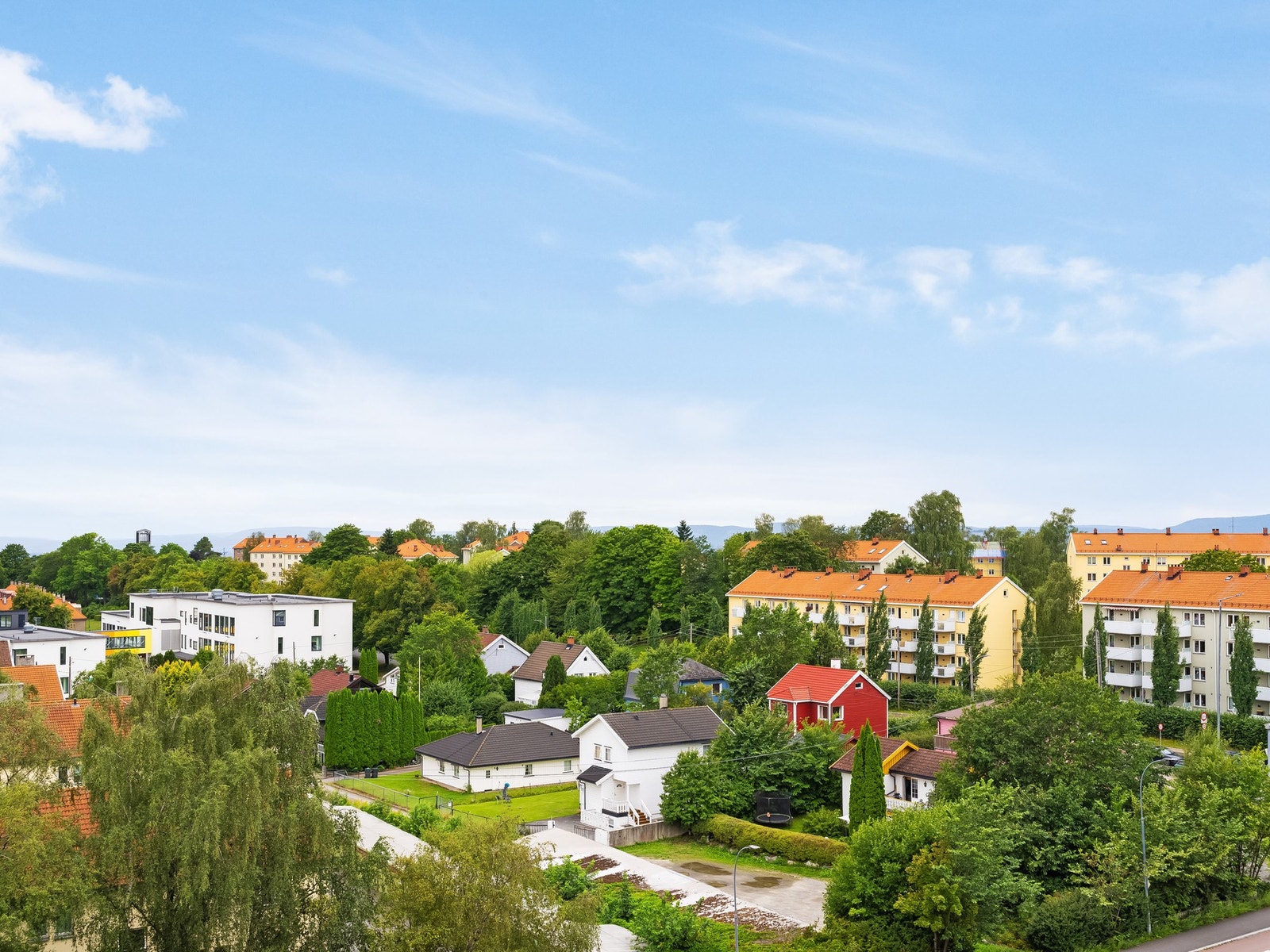 Balkongen har en fin plassering med gode solforhold på ettermiddags- og kveldssol, i følge selger. Galleribilde