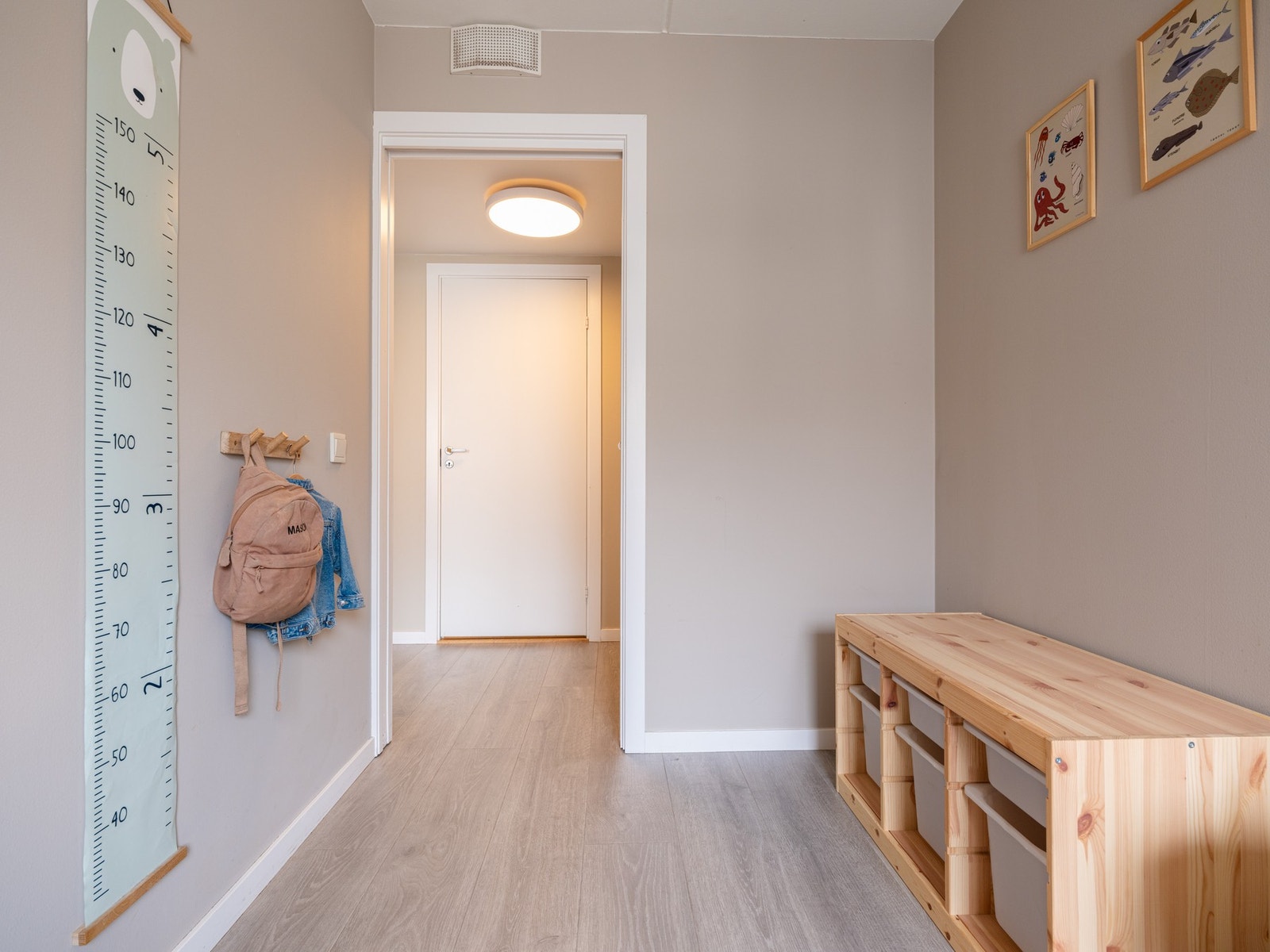 Begge soverommene er i andre enden av stuen, så her kan du trekke deg tilbake for en god natts søvn. Galleribilde