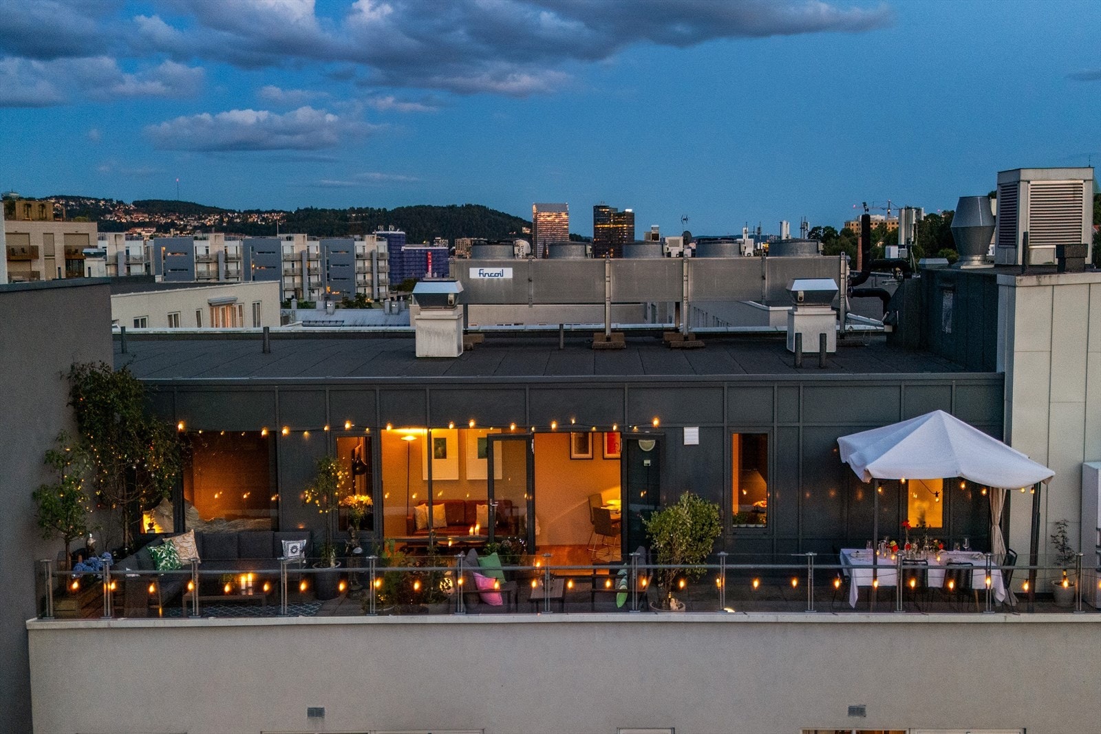 Penthouse med drømmeterrasse. Sol, utsikt og luksus langs hele leiligheten! Galleribilde