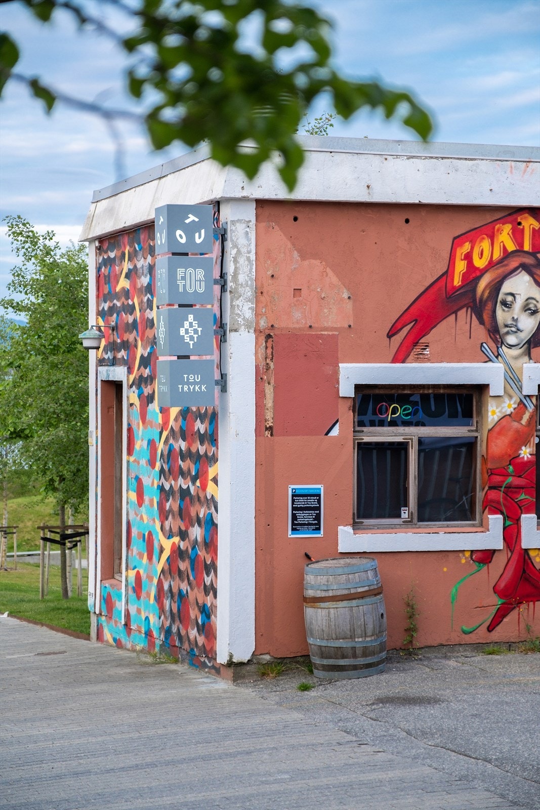 Stavanger Øst med barer, restauranter og butikker. Galleribilde