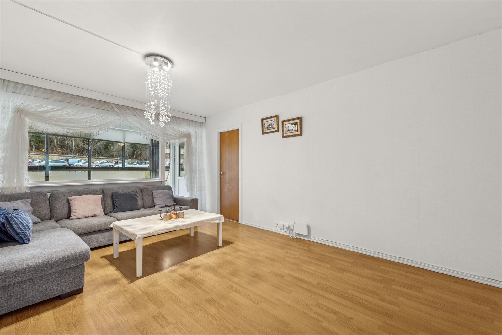 Velkommen til Lauritz Hervigs vei 132C, presentert av Andrea Røkke Steen for DNB Eiendom. Galleribilde