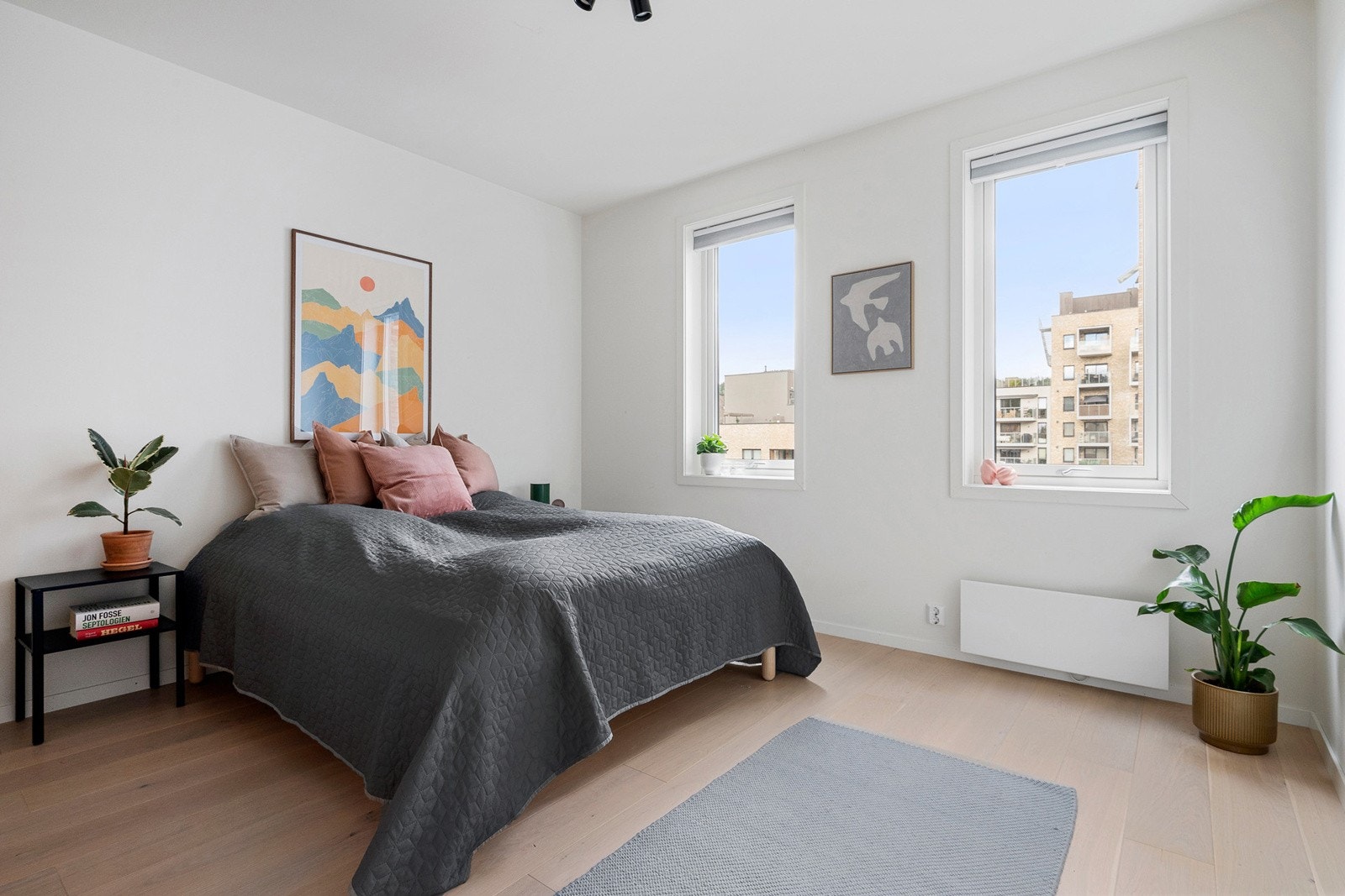 Hovedsoverom med god plass til dobbeltseng Galleribilde