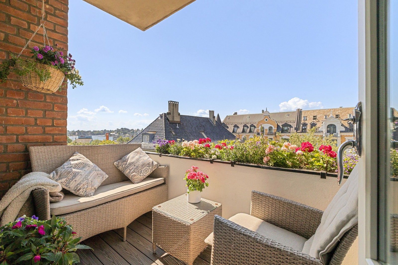 Lys 4-roms leilighet med balkong og sjøutsikt mot Bygdøy. Galleribilde