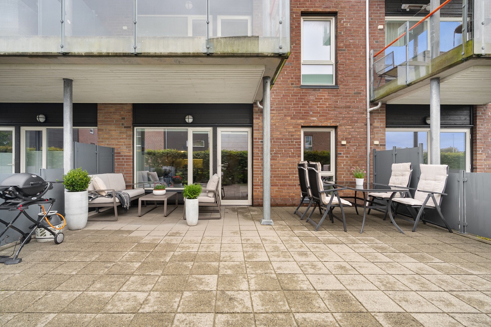 Plass til flere sittesoner som passer perfekt for sosiale sammenkomster. Galleribilde