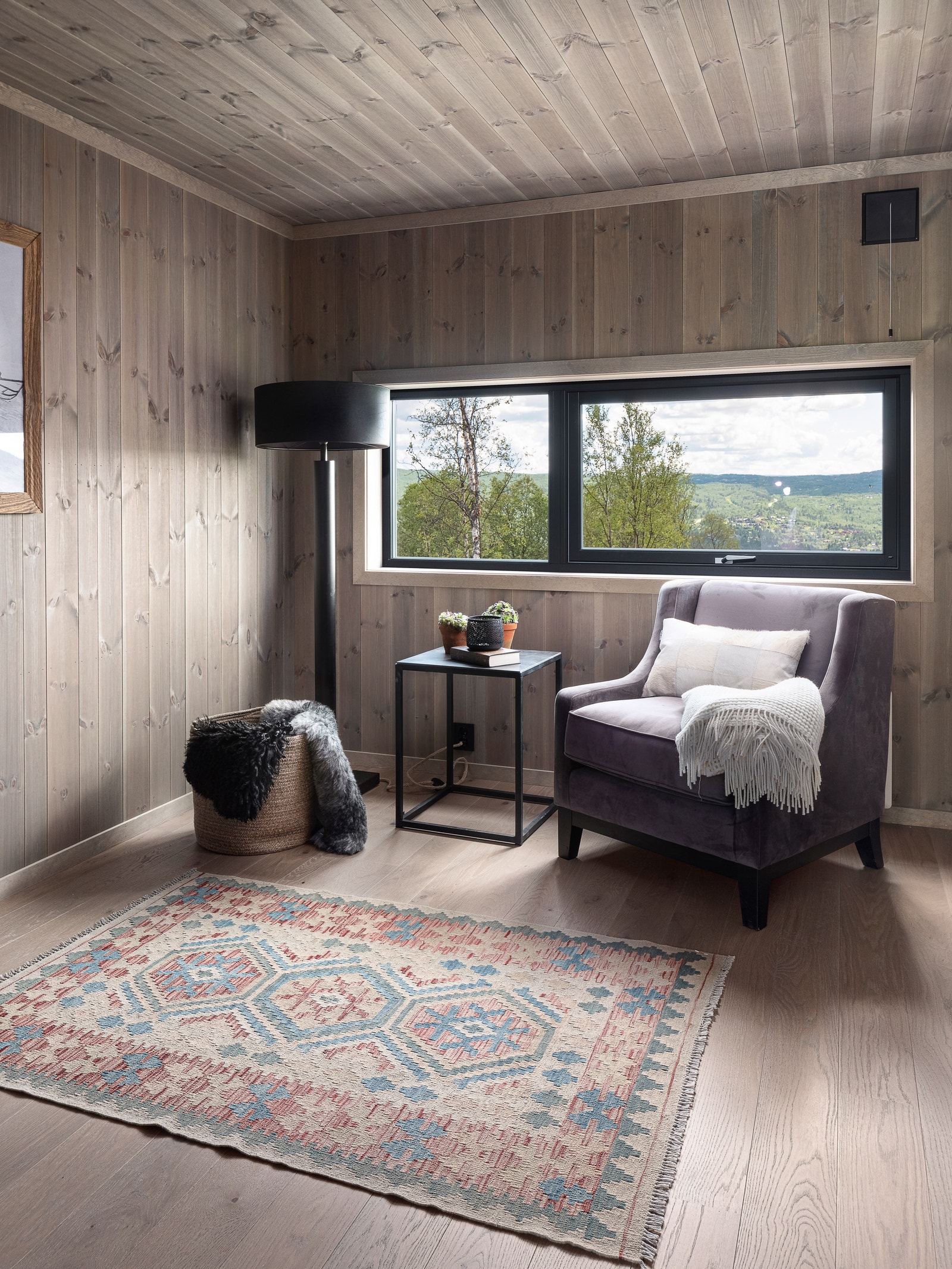 Illustrasjonsfoto annen hytte - Sjemmedalhytta (foto: P.H.Uthus) Galleribilde