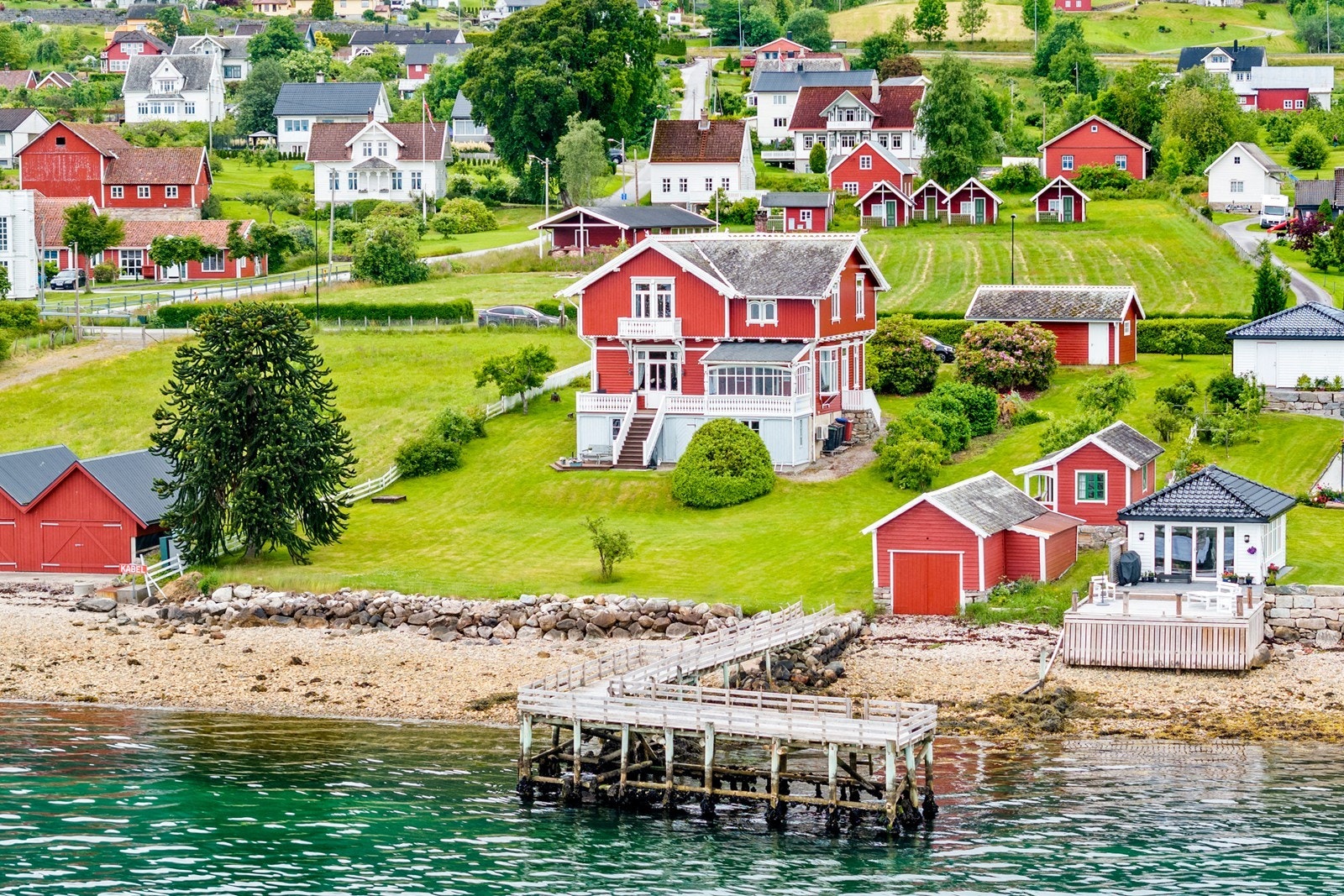 Velkomen til Villavegen 8 presentert av Eiendomsmegler Norge v/ Kenneth Bjørk. Galleribilde