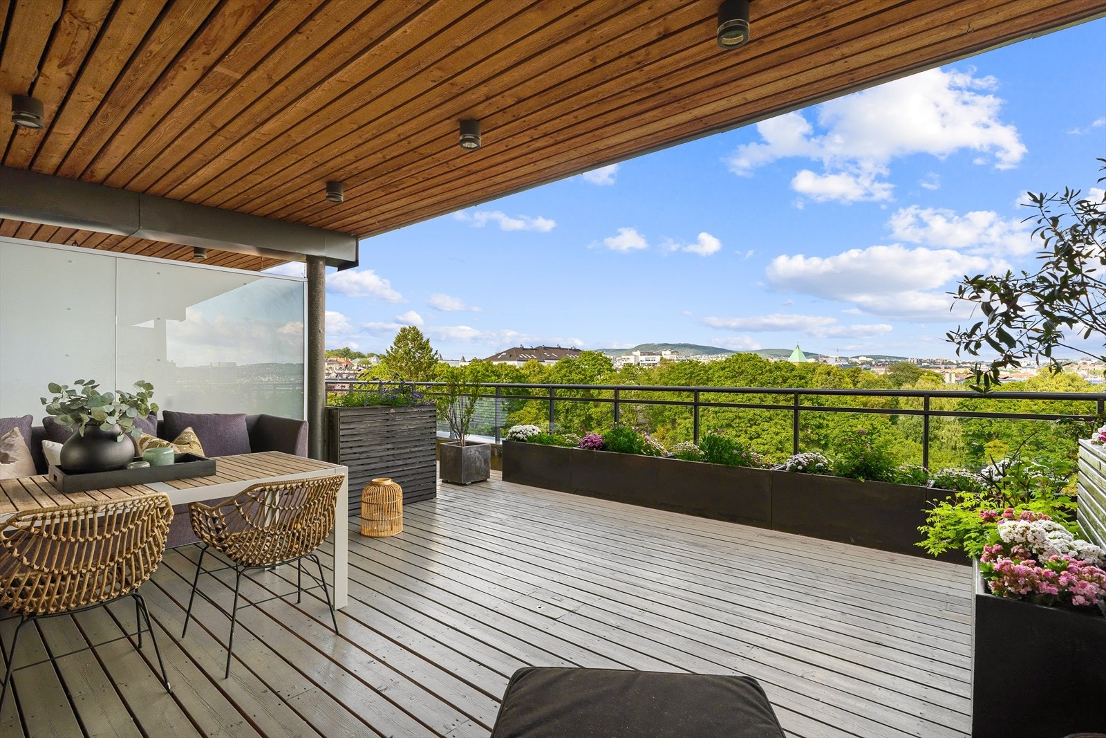 En ekstra stue store deler av våren, sommeren og høsten. Galleribilde