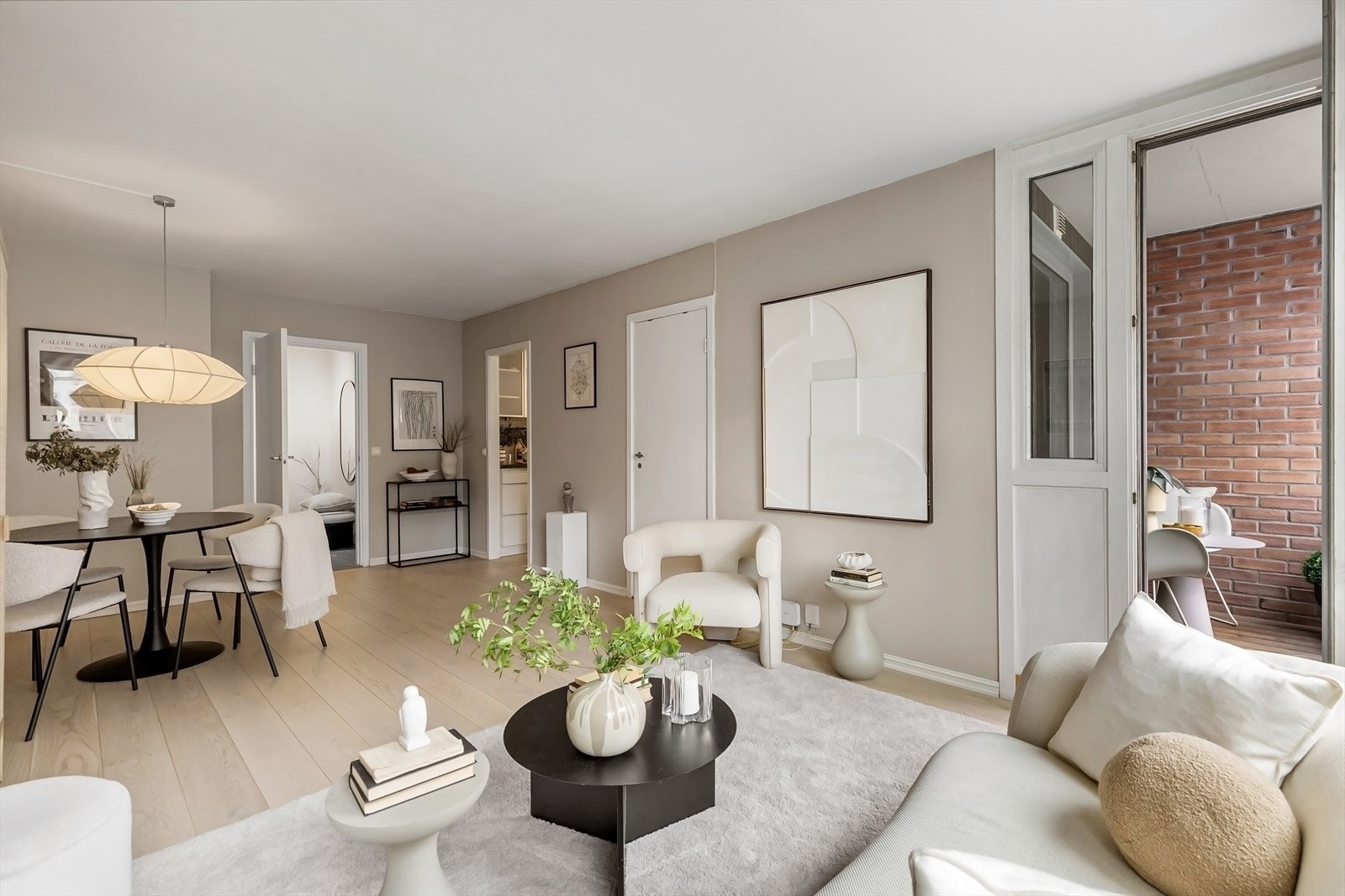 Leiligheten oppleves velholdt med gode oppgraderinger utført de siste årene. Galleribilde