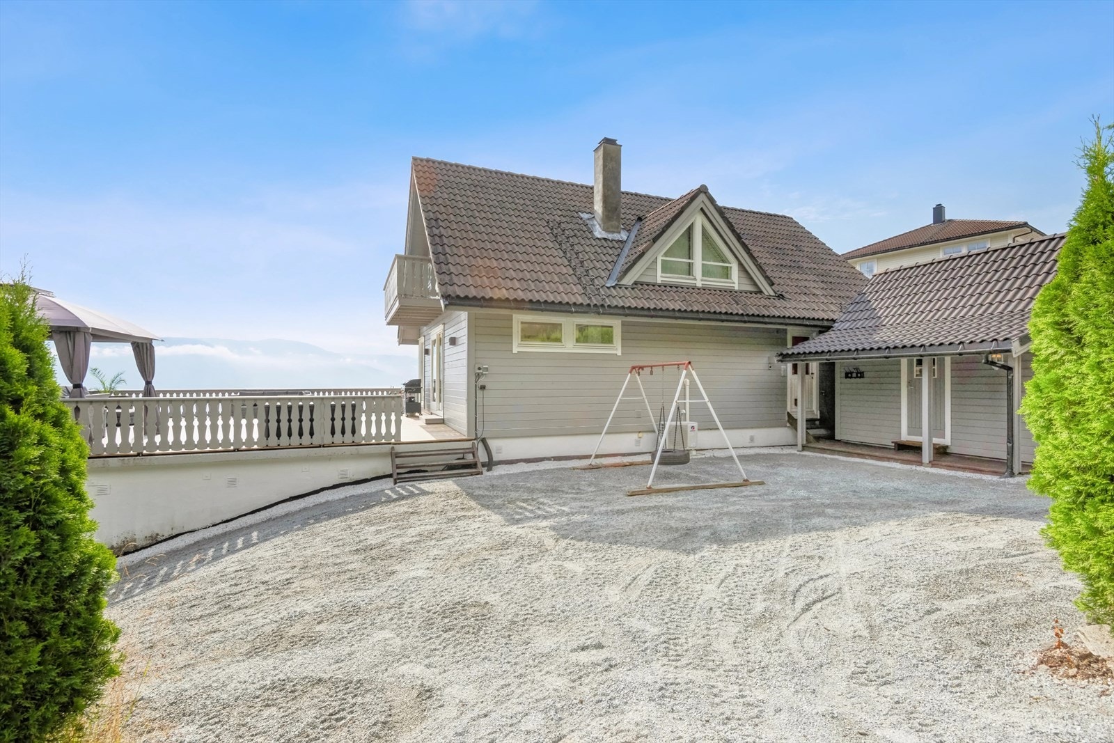 Nylig gruset tun også på oppsiden av boligen Galleribilde