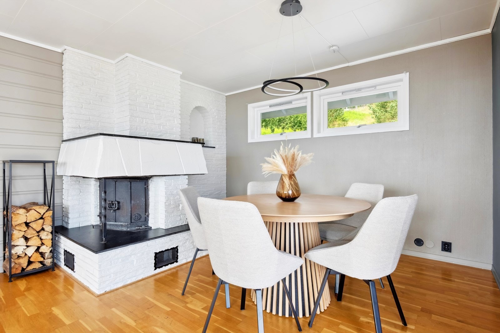 Koselig peis i spisestuen Galleribilde