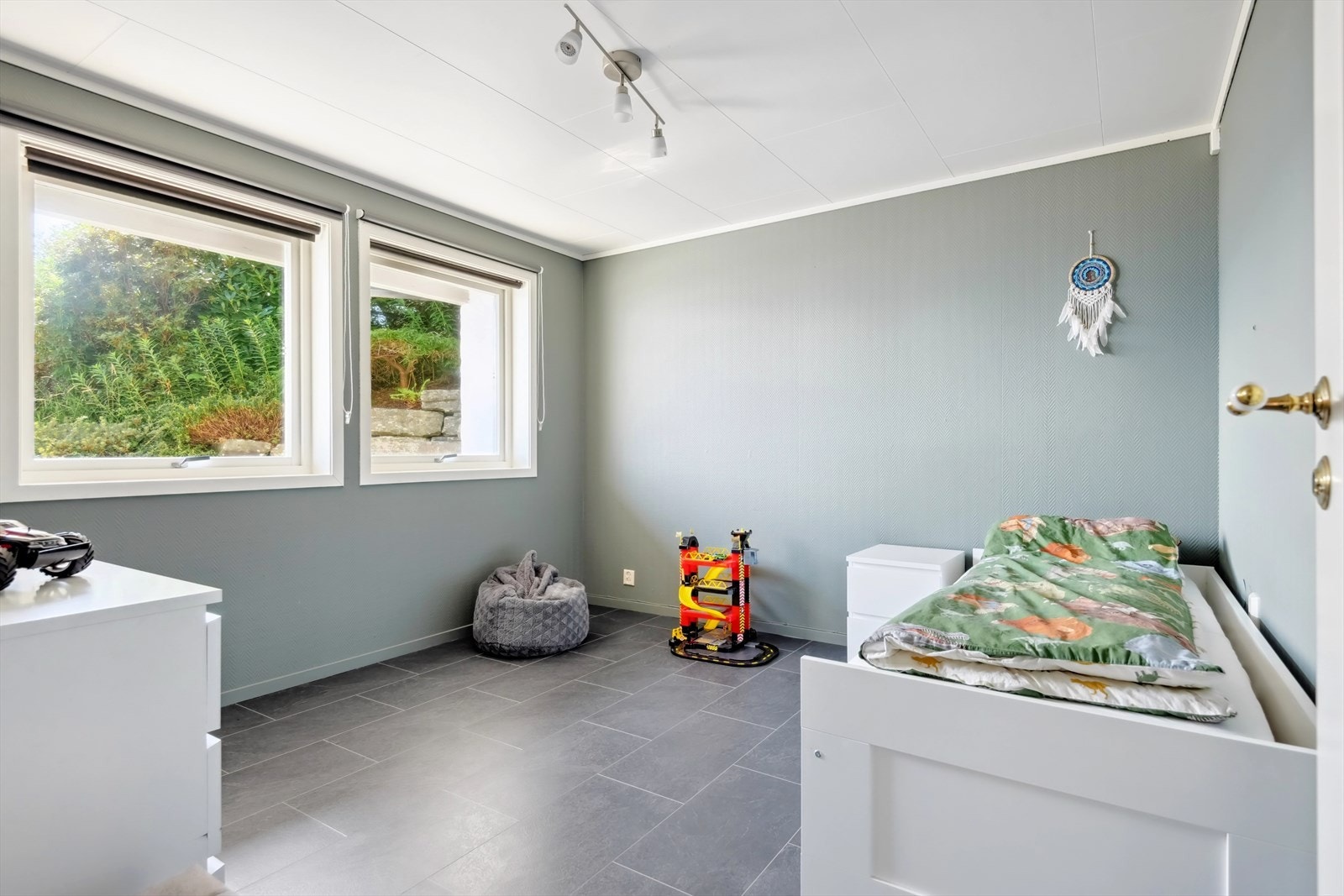 Det er totalt 5 soverom i boligen (ett er ikke omsøkt) Galleribilde