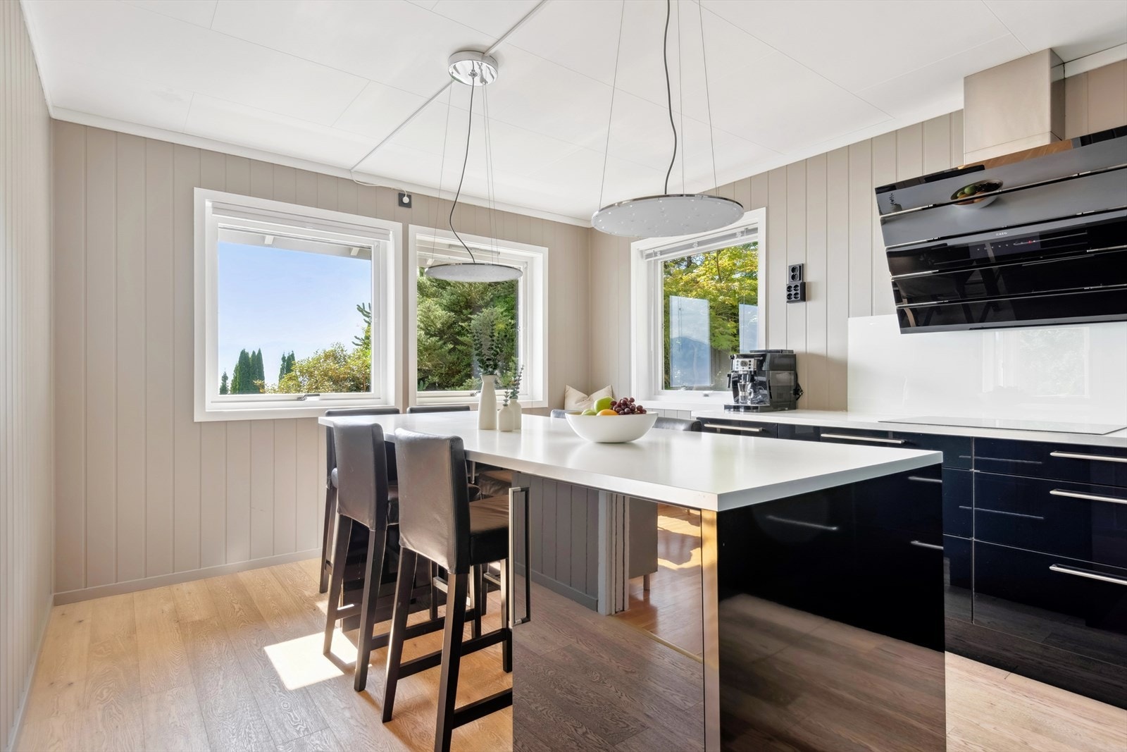 Praktisk kjøkkenøy Galleribilde