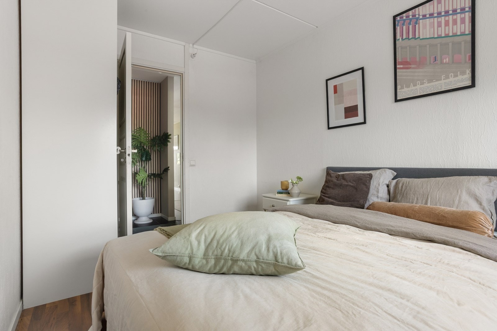 Det er også plass til garderobeløsning Galleribilde