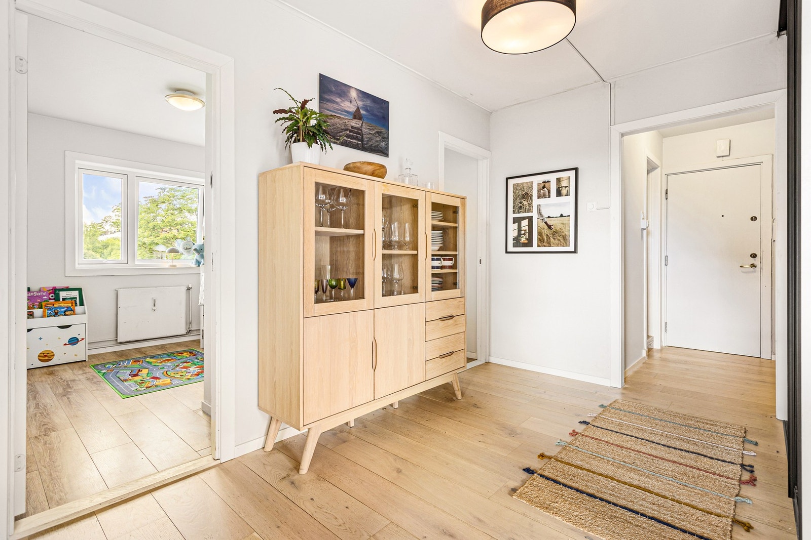 Leiligheten er gjennomgående. Galleribilde