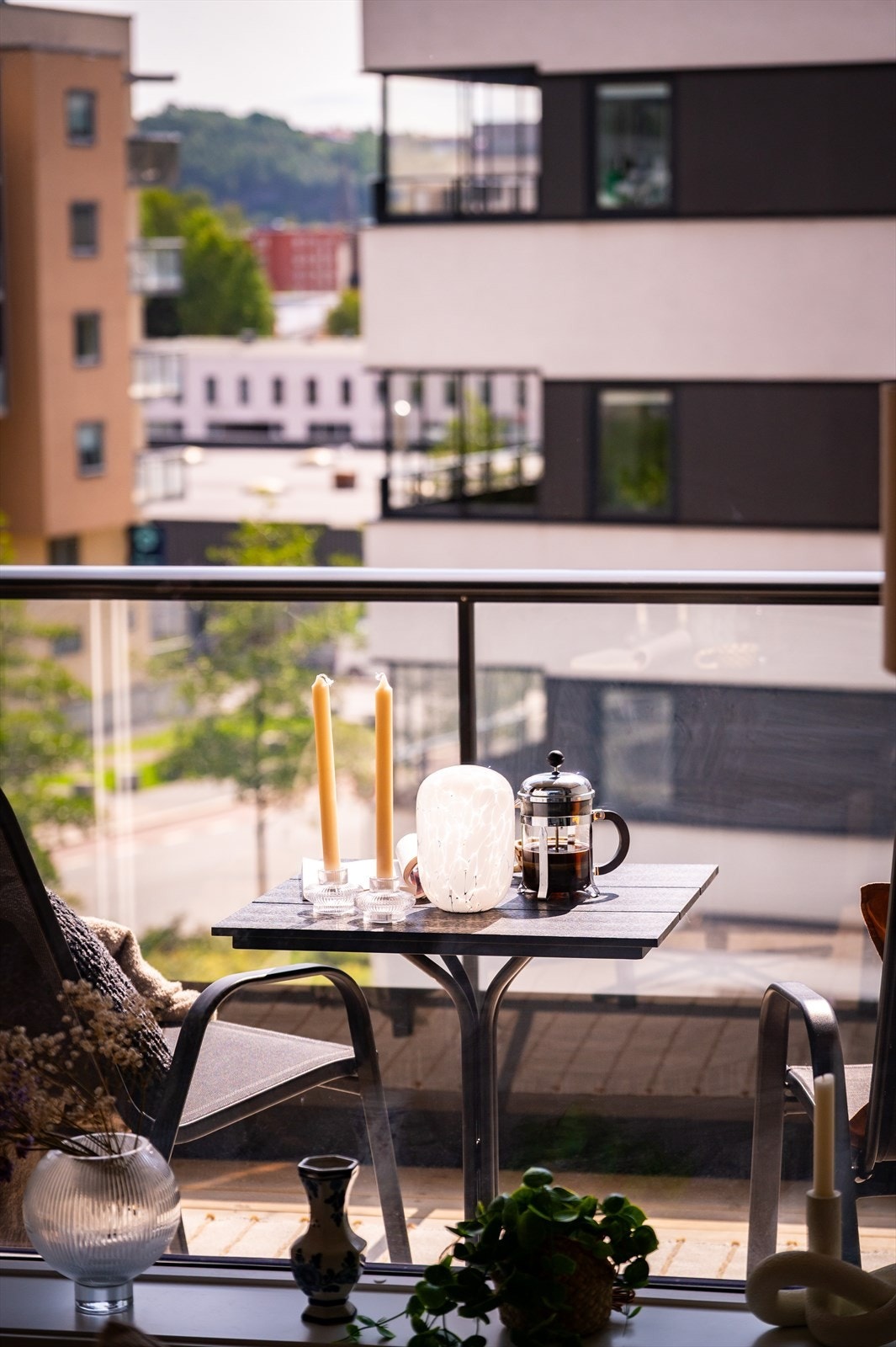 Her er det gode muligheter til å nyte ettermiddagskaffen i gode solforhold Galleribilde