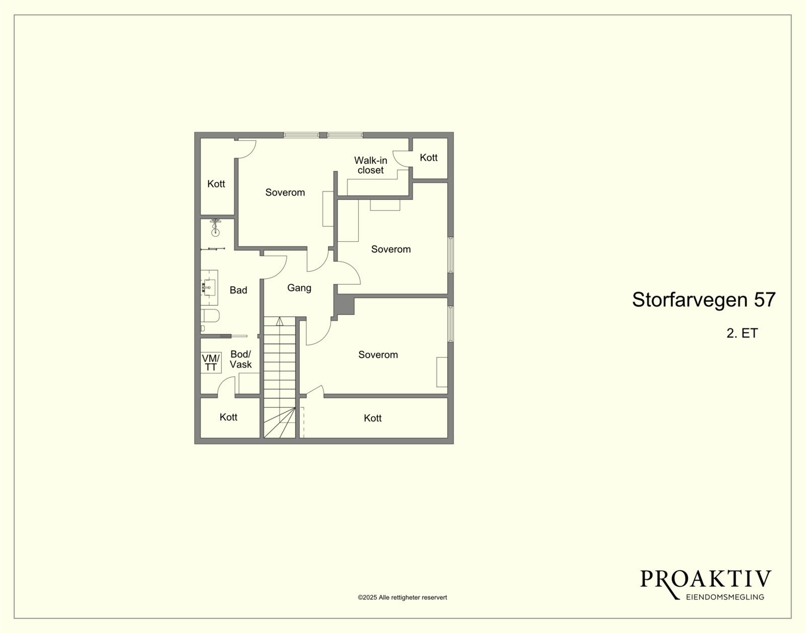 Vi går opp til 2. etasje og finner 3 soverom, bad, flere kott og teknisk rom. Galleribilde