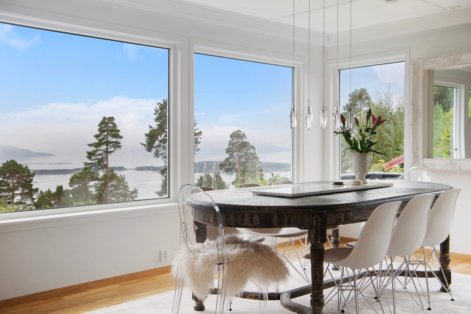 Spiseplass med vakker utsikt Galleribilde