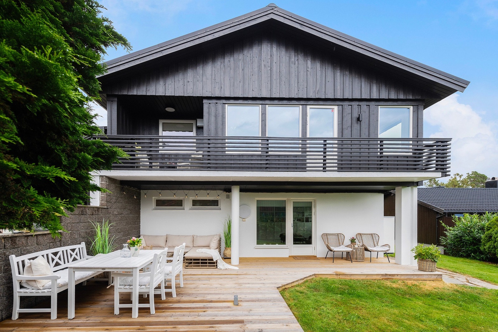 Fasade og tomt mot vest Galleribilde