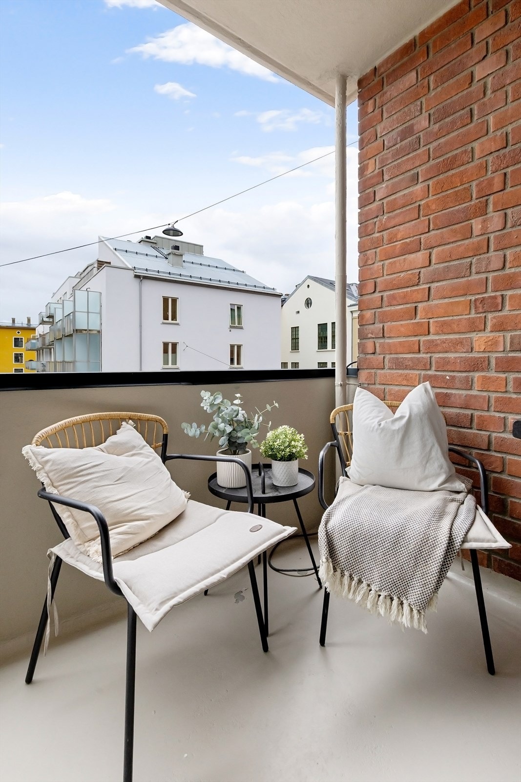 Balkongen har ettermiddagssol Galleribilde