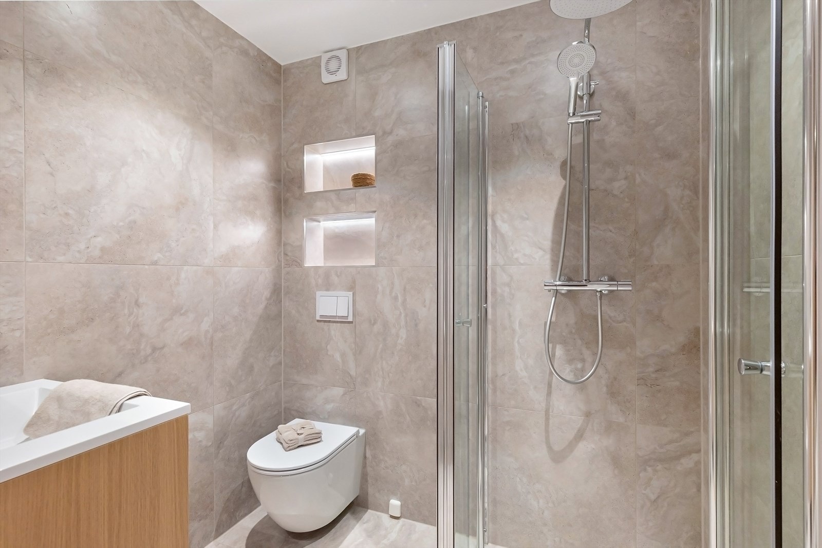 Lekkert baderom fra 2025 Galleribilde