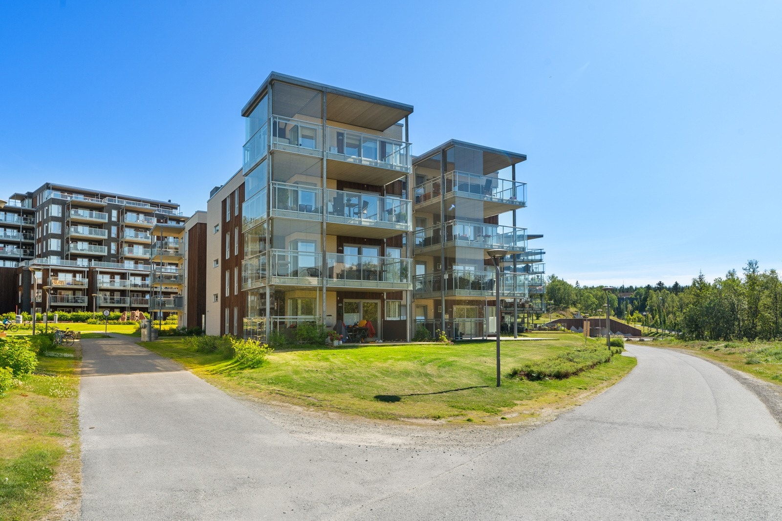 Moderne bygg fra 2017 med adkomst via heis. Galleribilde