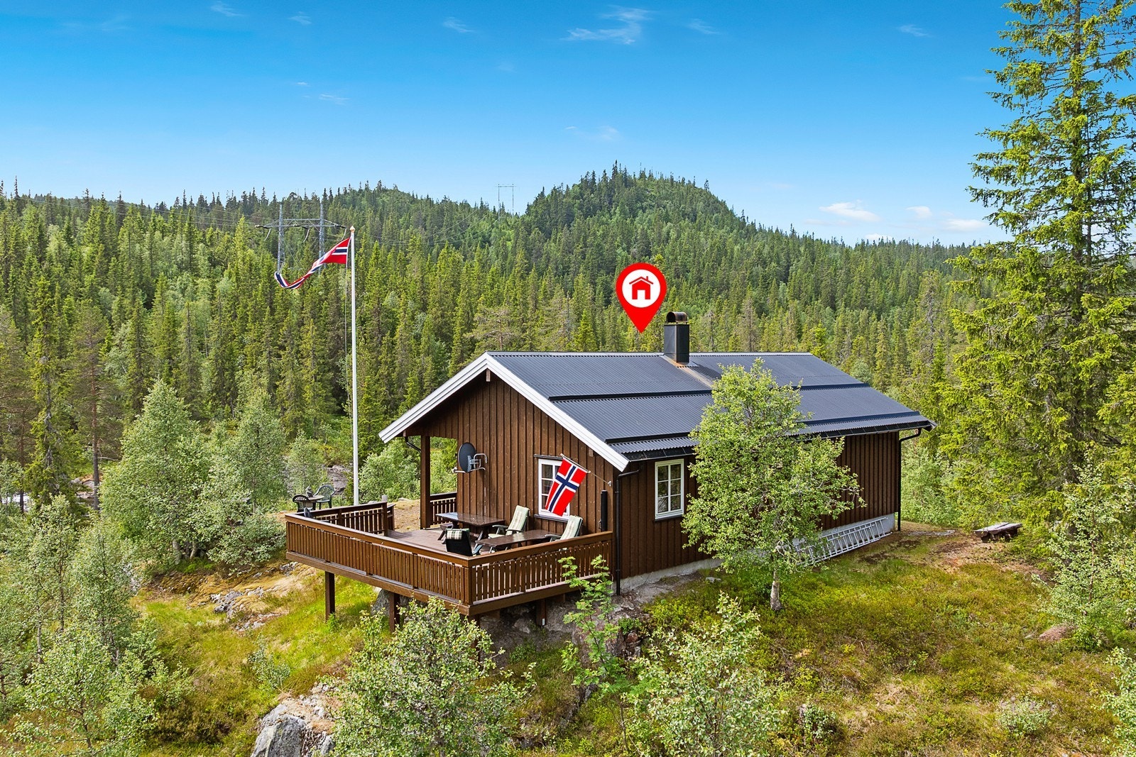 Velkommen til Borsævegen 1122 - en tradisjonell hytte omkranset av vakker natur. Galleribilde