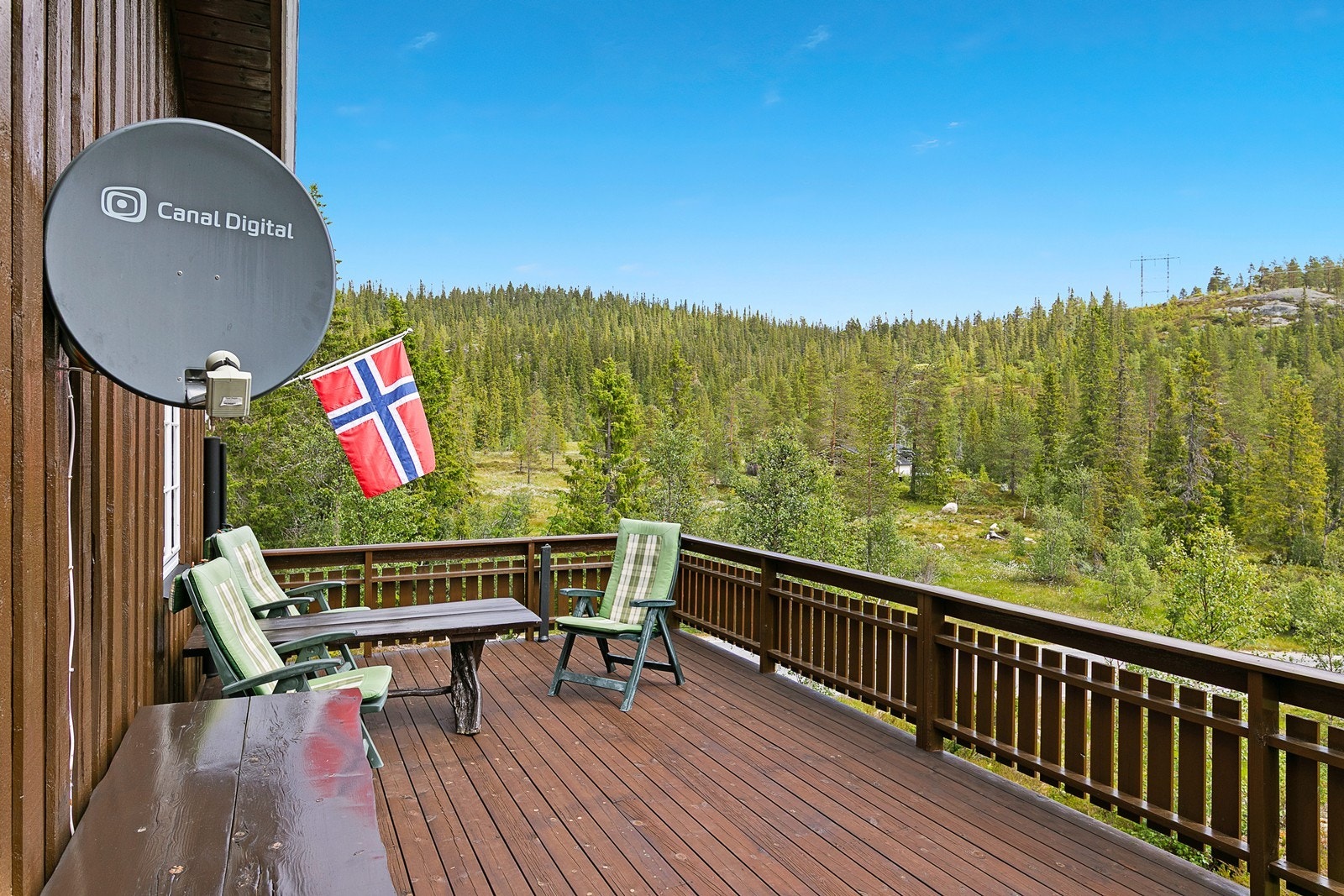 Det tar ca. 10 minutter å kjøre til alpinbakke ved Hallbjønnsekken Galleribilde