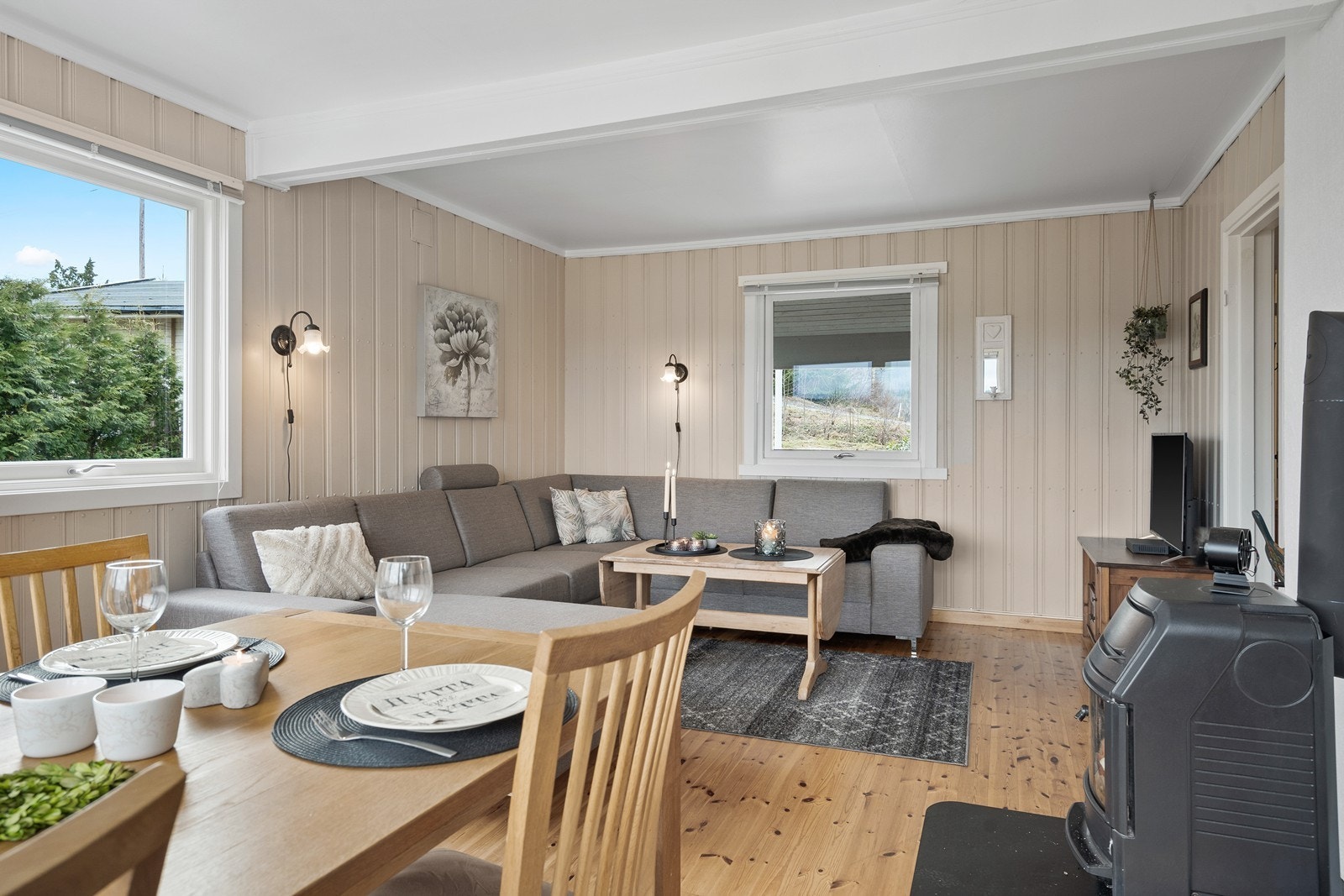 Stue med plass til spisegruppe! Galleribilde