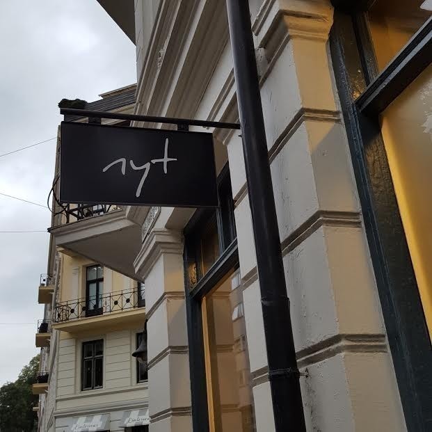 Fasade Skilt - Nyt Galleribilde