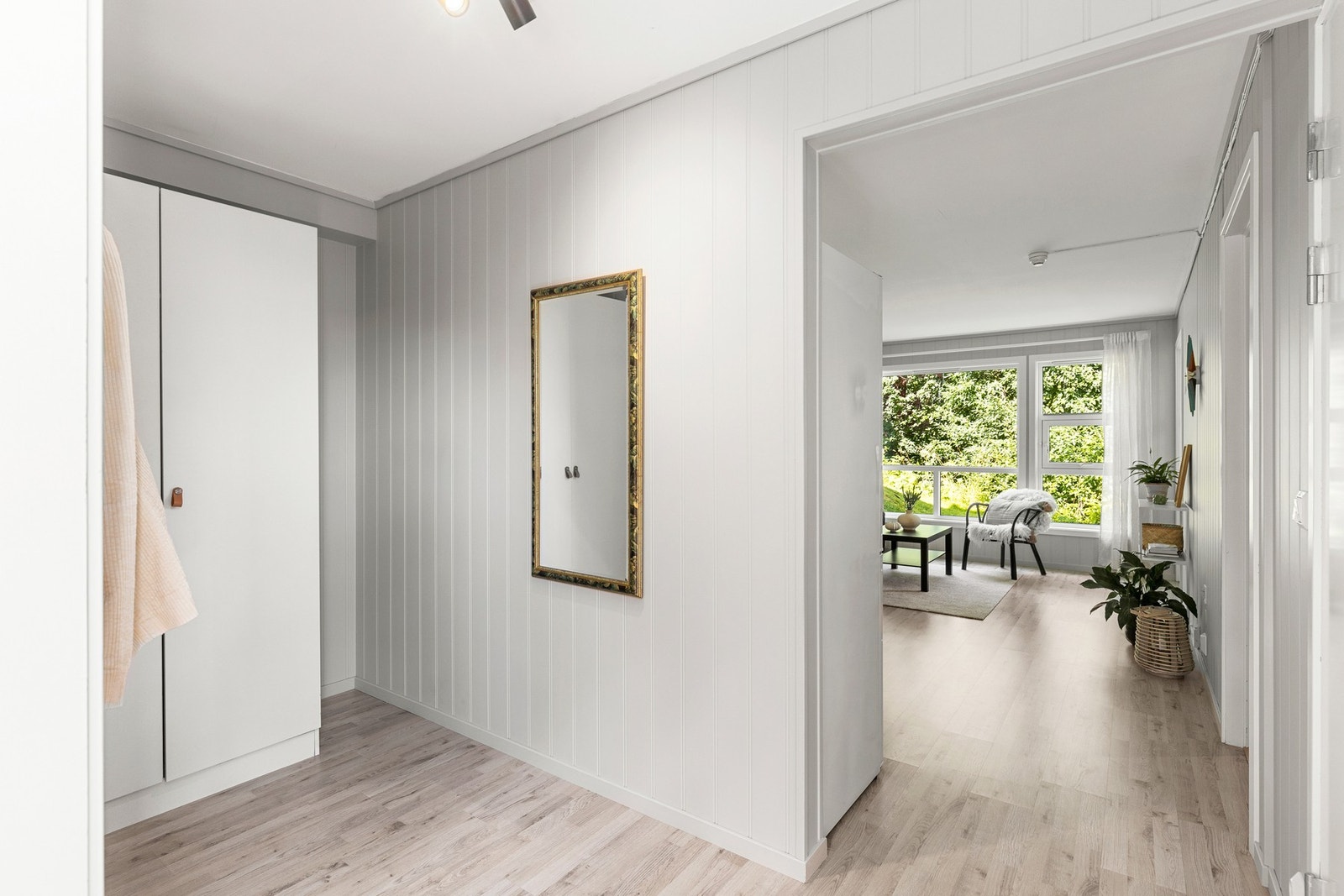 God plass til garderobeløsning. Galleribilde