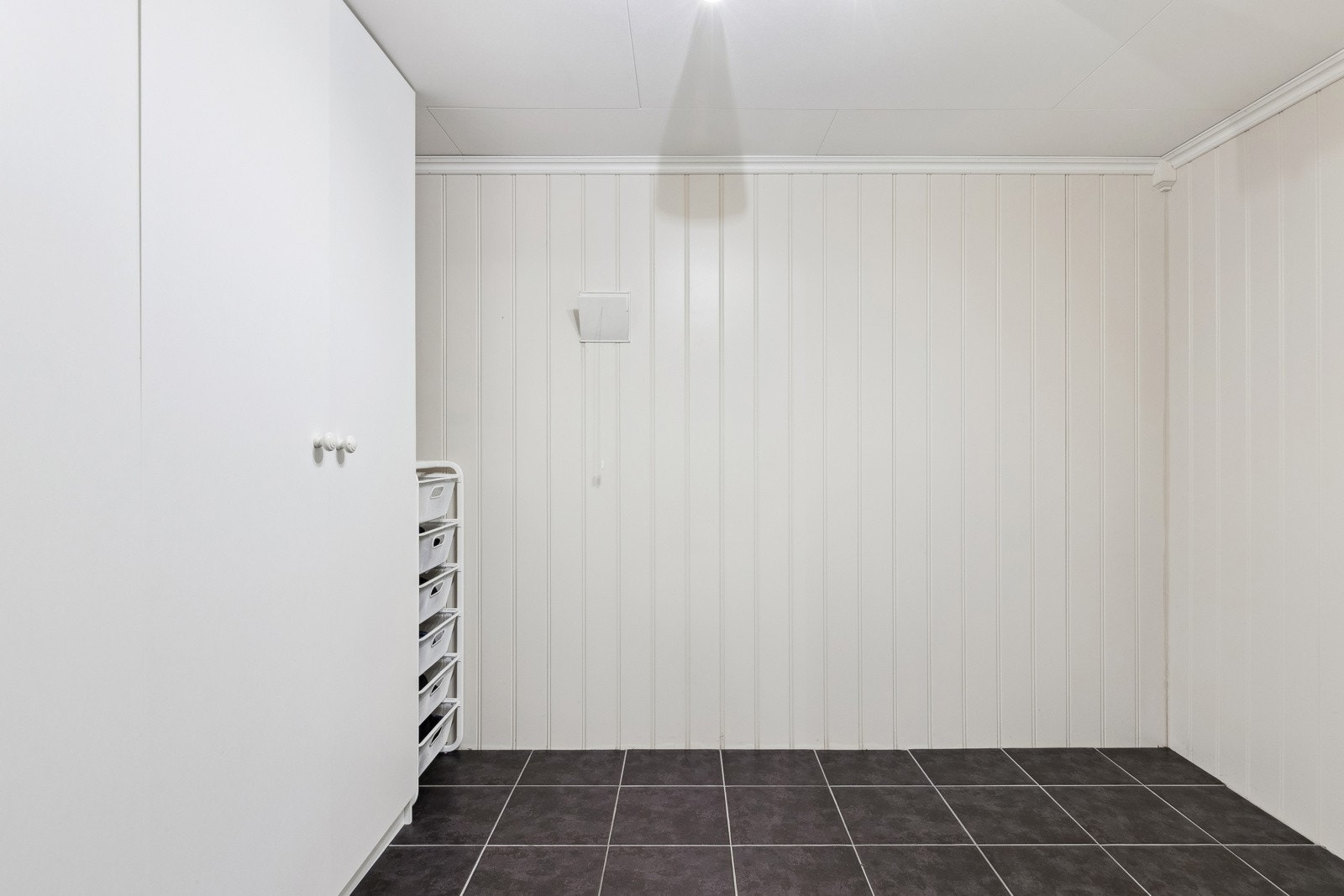 Vaskerom med lagring Galleribilde