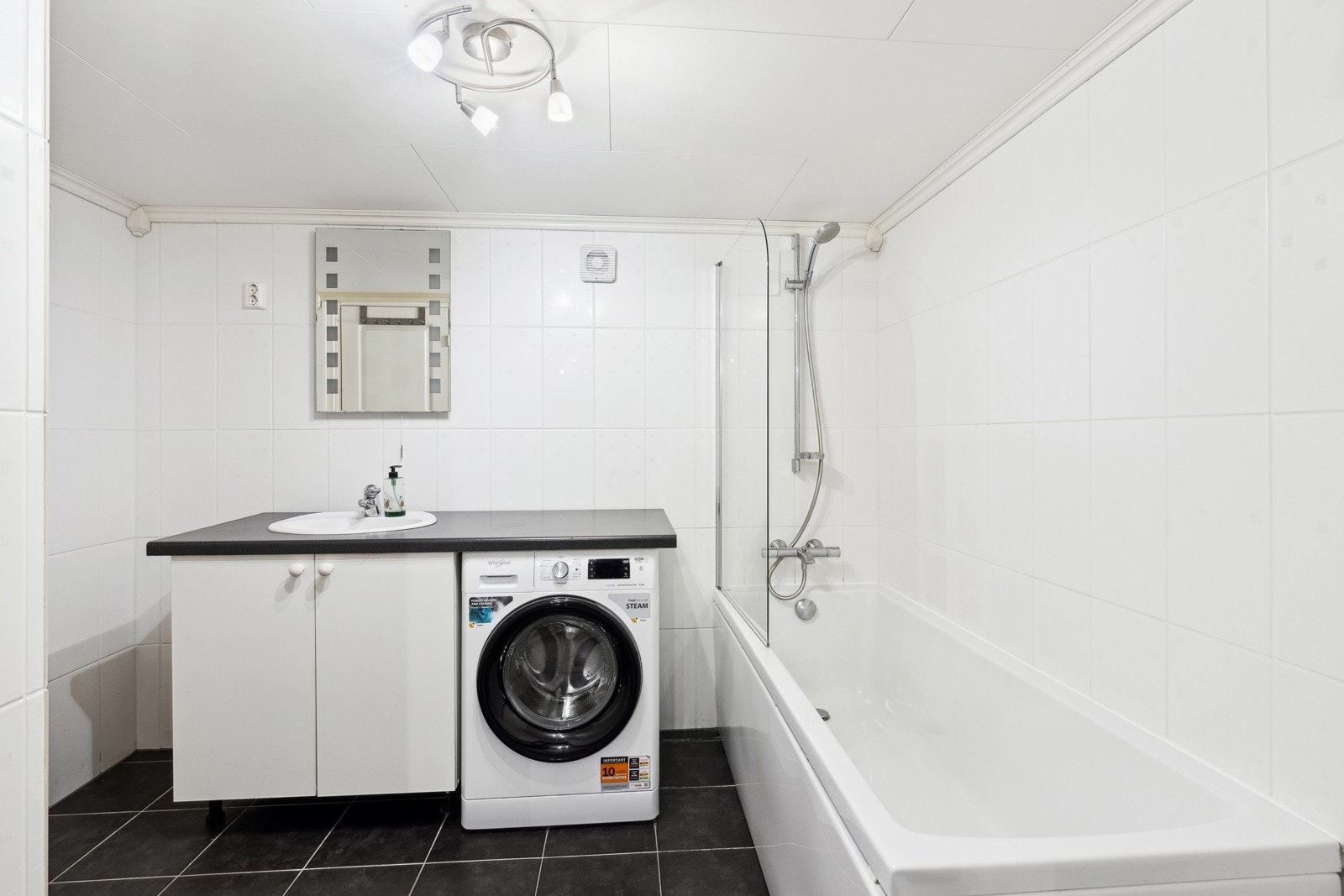 Bad/vaskerom kjeller Galleribilde