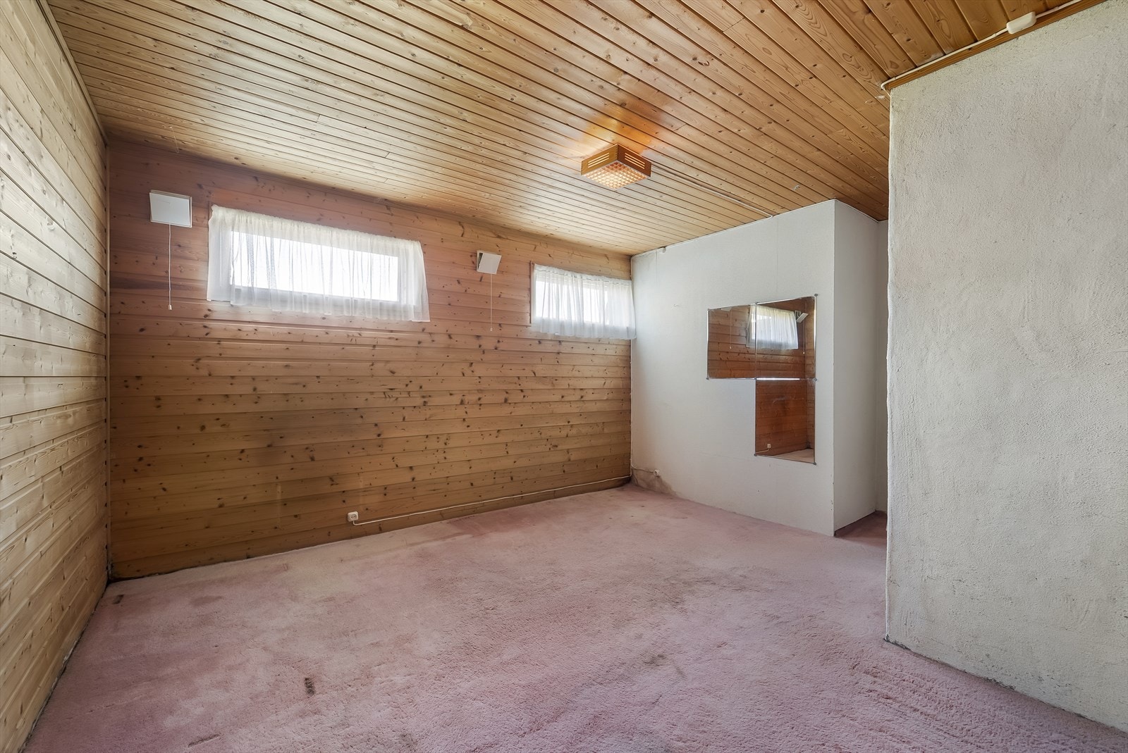 Kjellerstue (ikke godkjent til varig opphold) Galleribilde