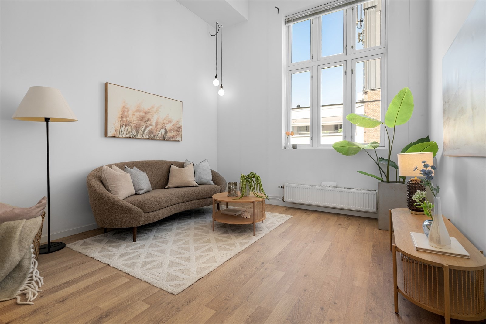 Fellesutgiftene inkluderer varmtvann, fjernvarme, internett, fiber, kommunale avgifter, drift og vedlikehold m.m. Galleribilde