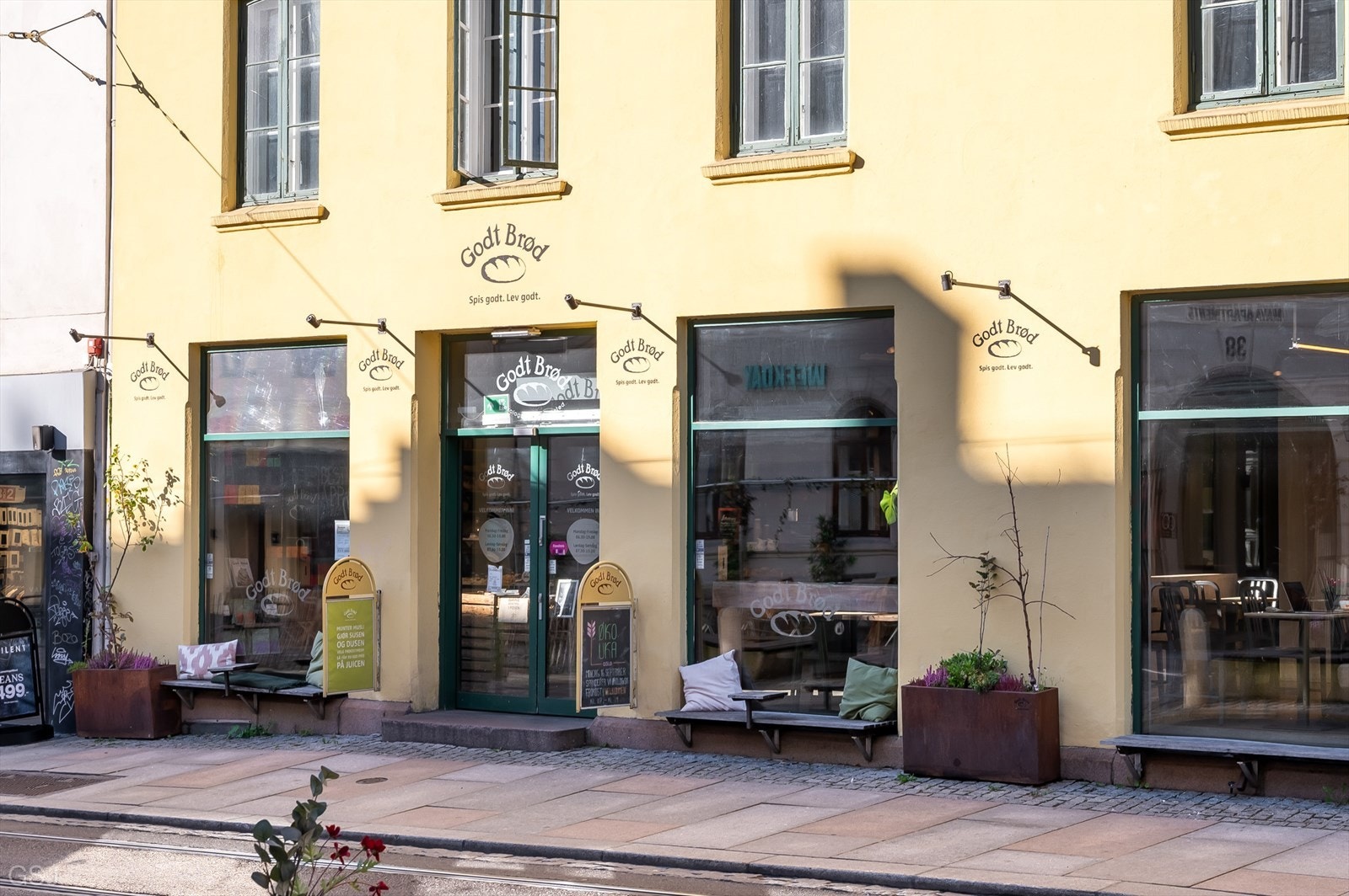 Godt brød serverer alle typer bakerverk. Galleribilde