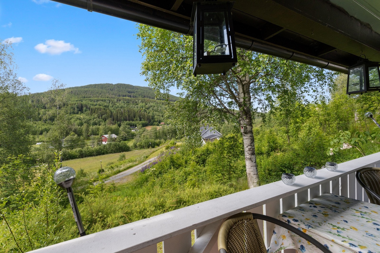 Solrik og fredelig plassering med vakker utsikt. Galleribilde