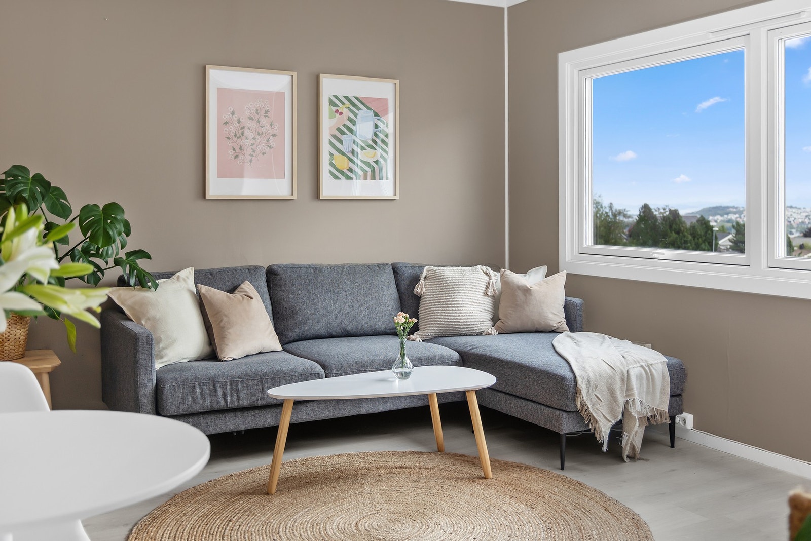 Boligen fremstår svært moderne med fine fargevalg. Galleribilde