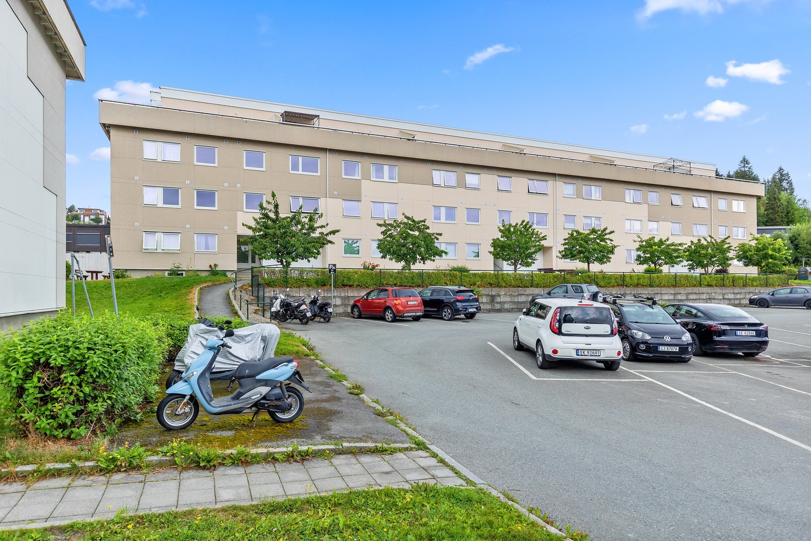 Boligen ligger i et svært rolig og attraktvt område. Galleribilde