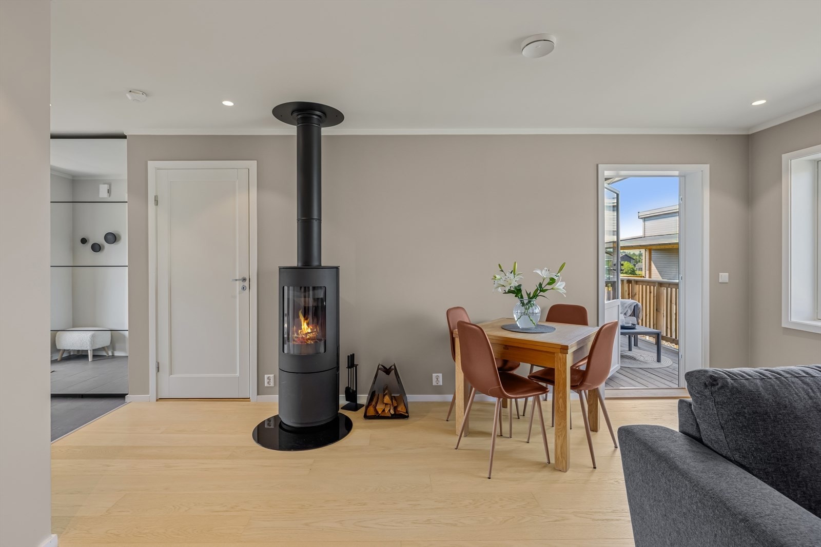 Peisovn gir en trivelig atmosfære på kjølige dager. Galleribilde