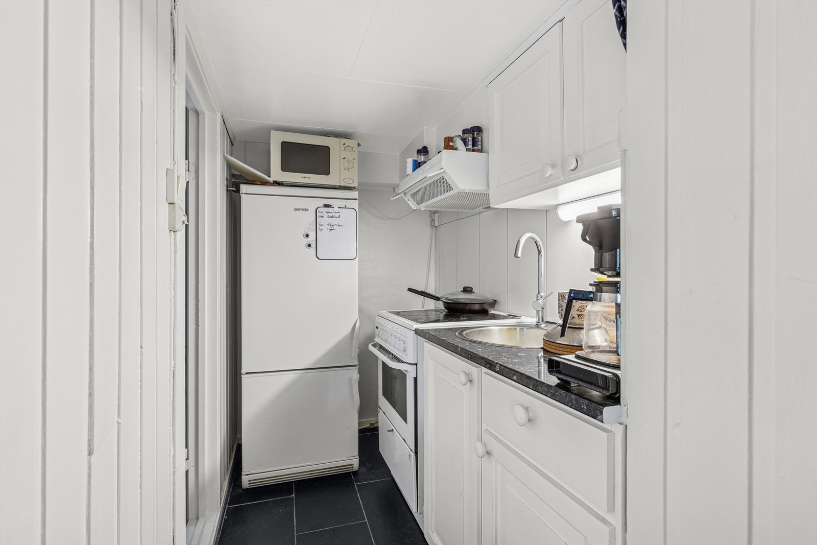 Kjøkken i kjeller. Galleribilde