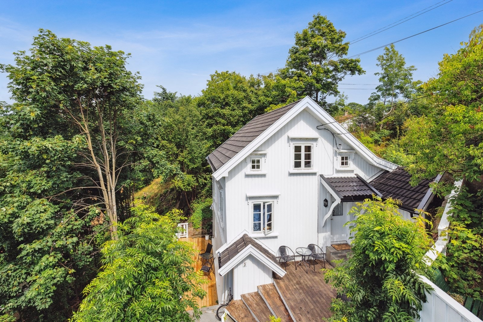 June Berg Peersen, DNB eiendom, har gleden av å presentere Mølleheia 3. Galleribilde