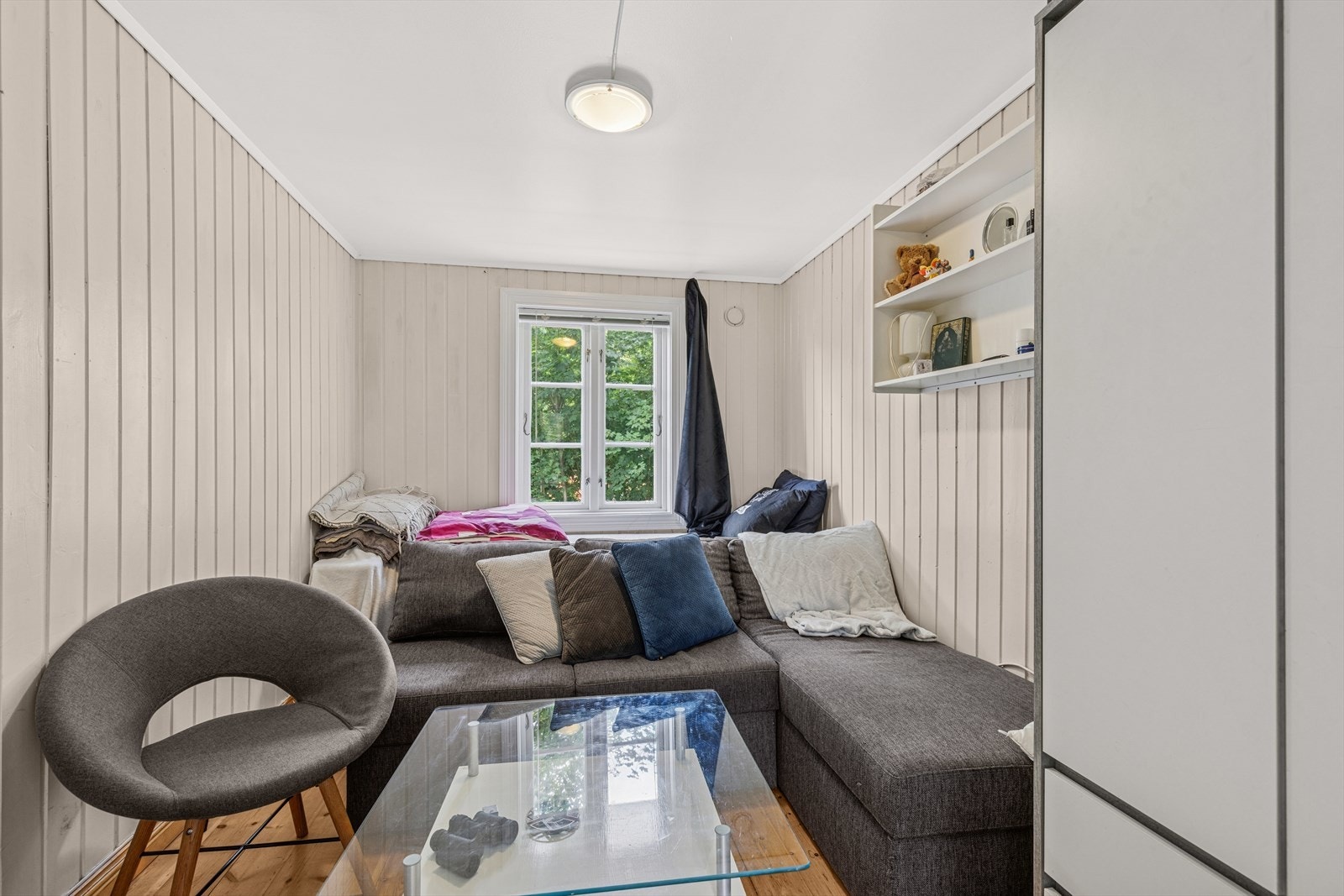 Hybel 1, Soverom/stue Galleribilde