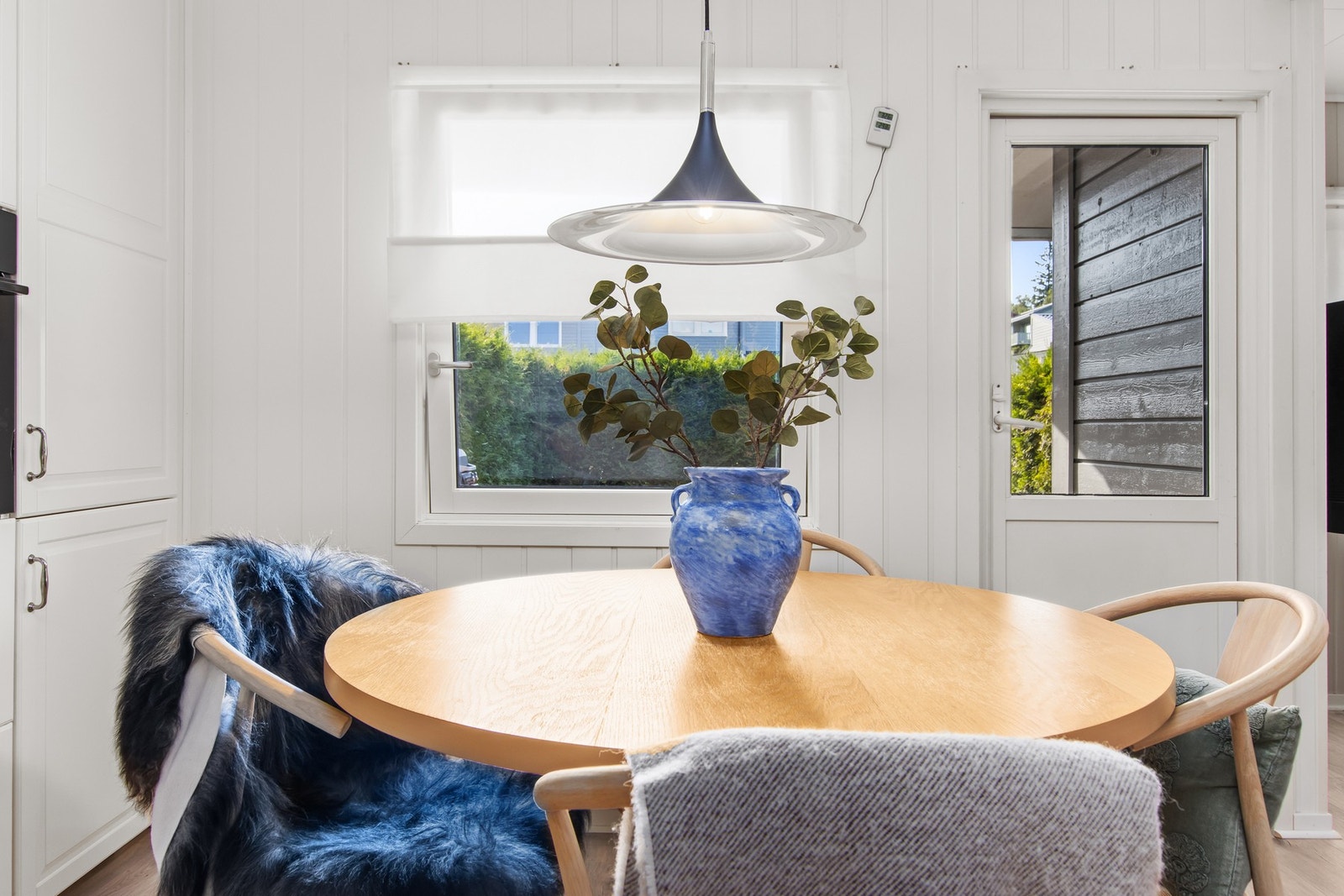 Utgang til terrasse fra stuen. Galleribilde