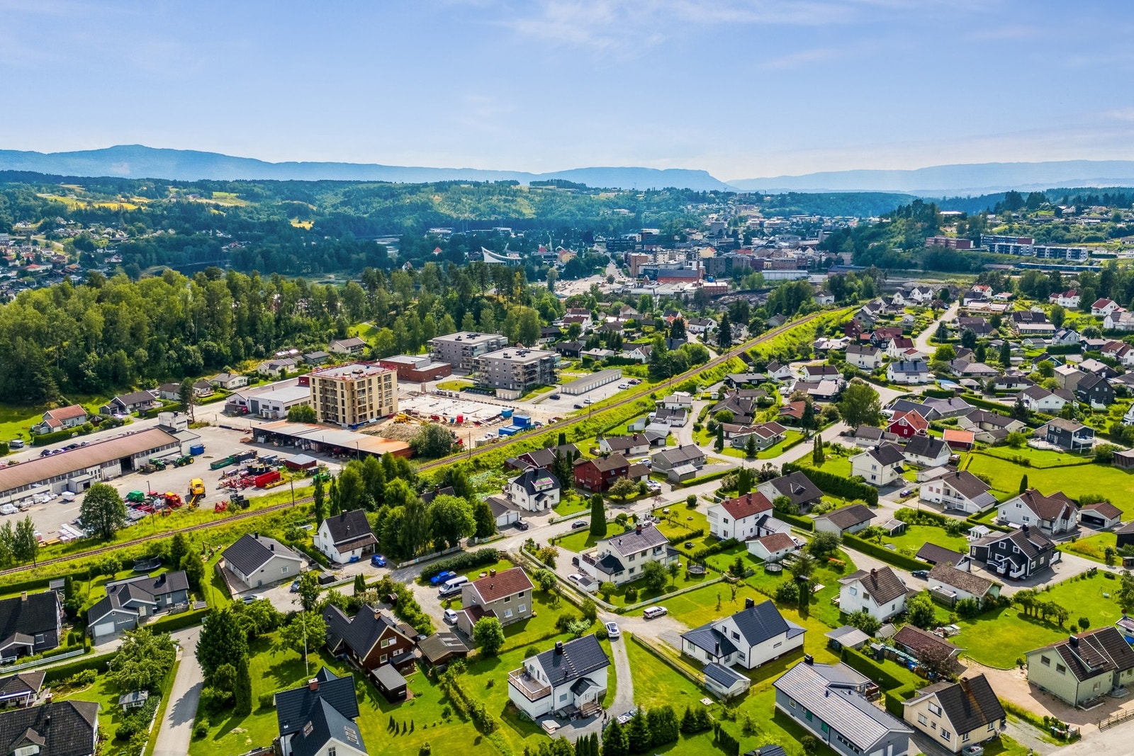 Sameiet ligger skjermet til med gangavstand til sentrum Galleribilde