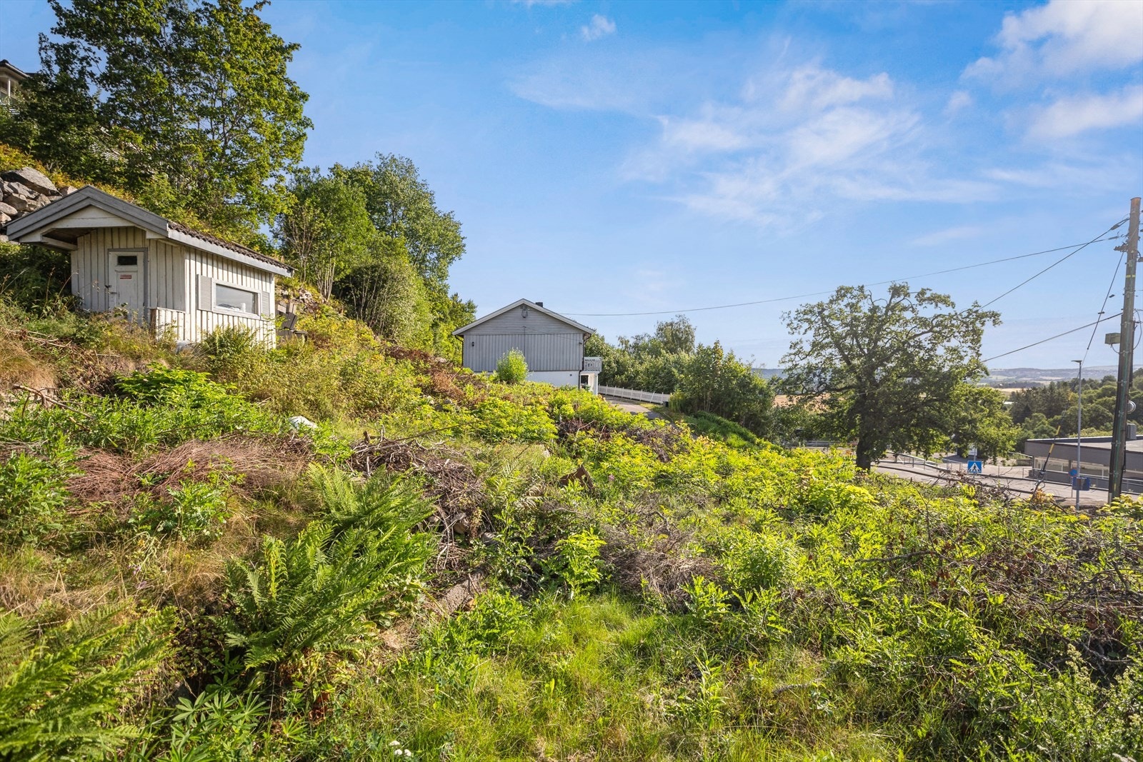 Bebyggelsen i området består for de meste av eneboliger. Det er også rekkehus og noen blokker Galleribilde